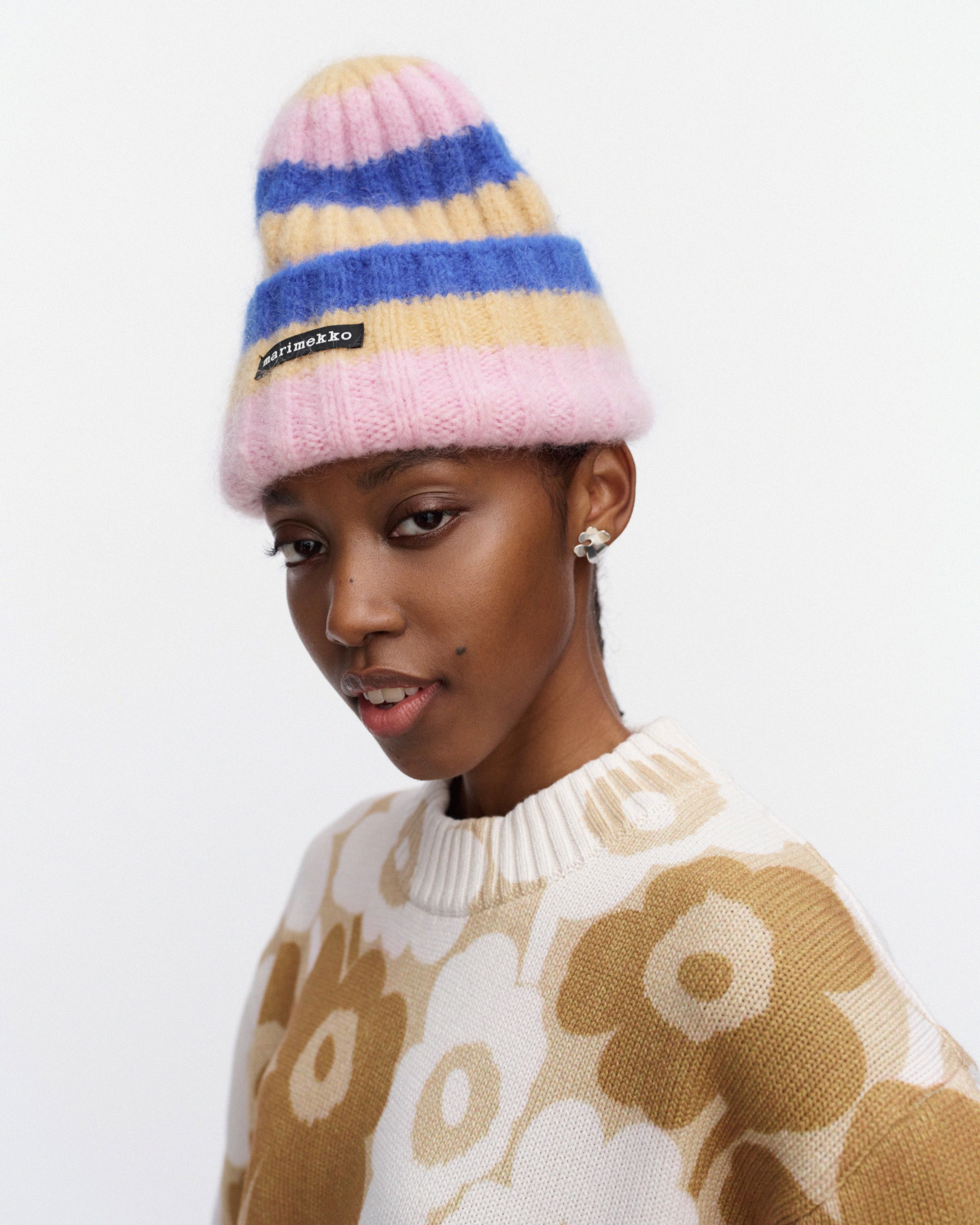 Järjestys Kioski beanie beige, blue, light pink | Marimekko