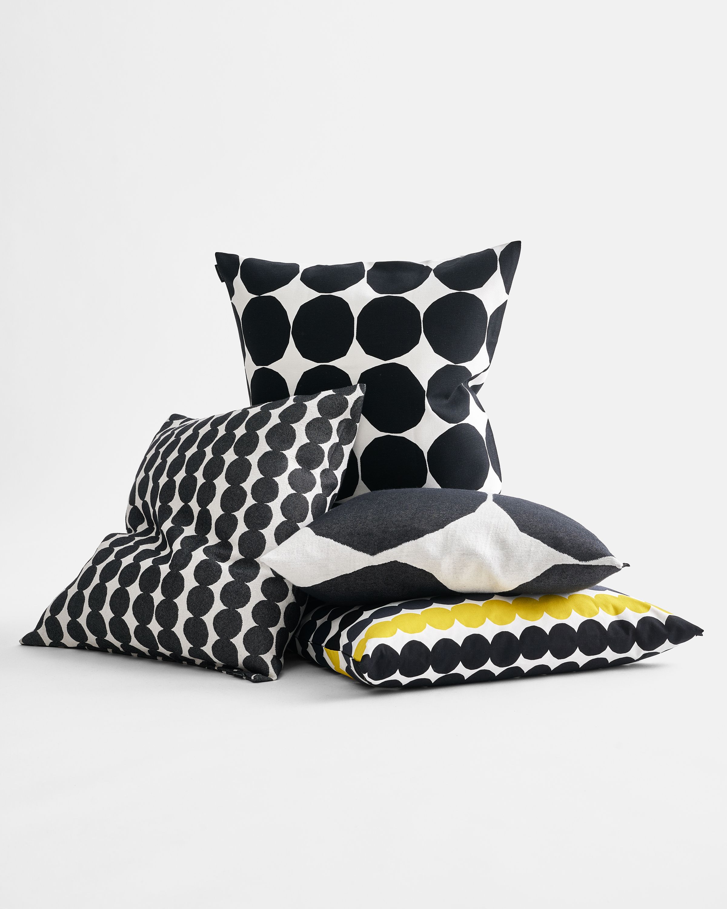 Kivet Pillow cover