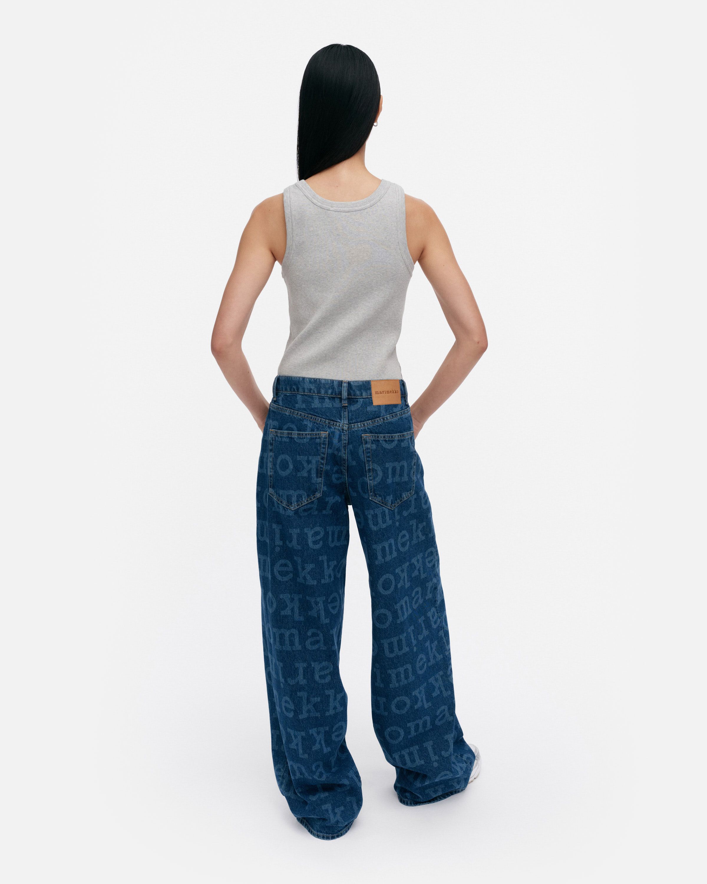 【marimekko】Luuppi Unikko Placement 60th ghozalirambo spotted wearing our 60th anniversary Luuppi