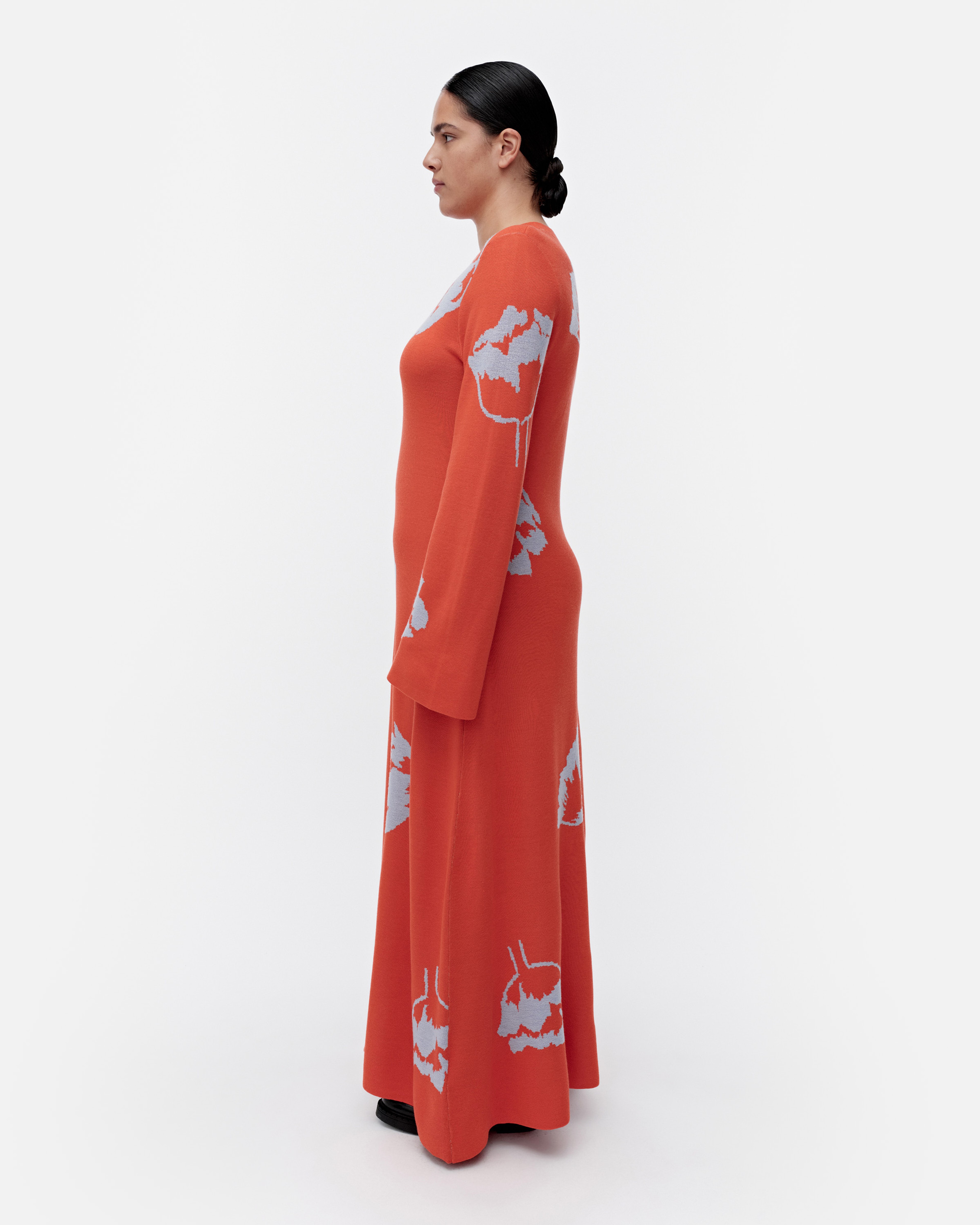 Leikkuu Myski, Knitted dress, bright red, light blue,