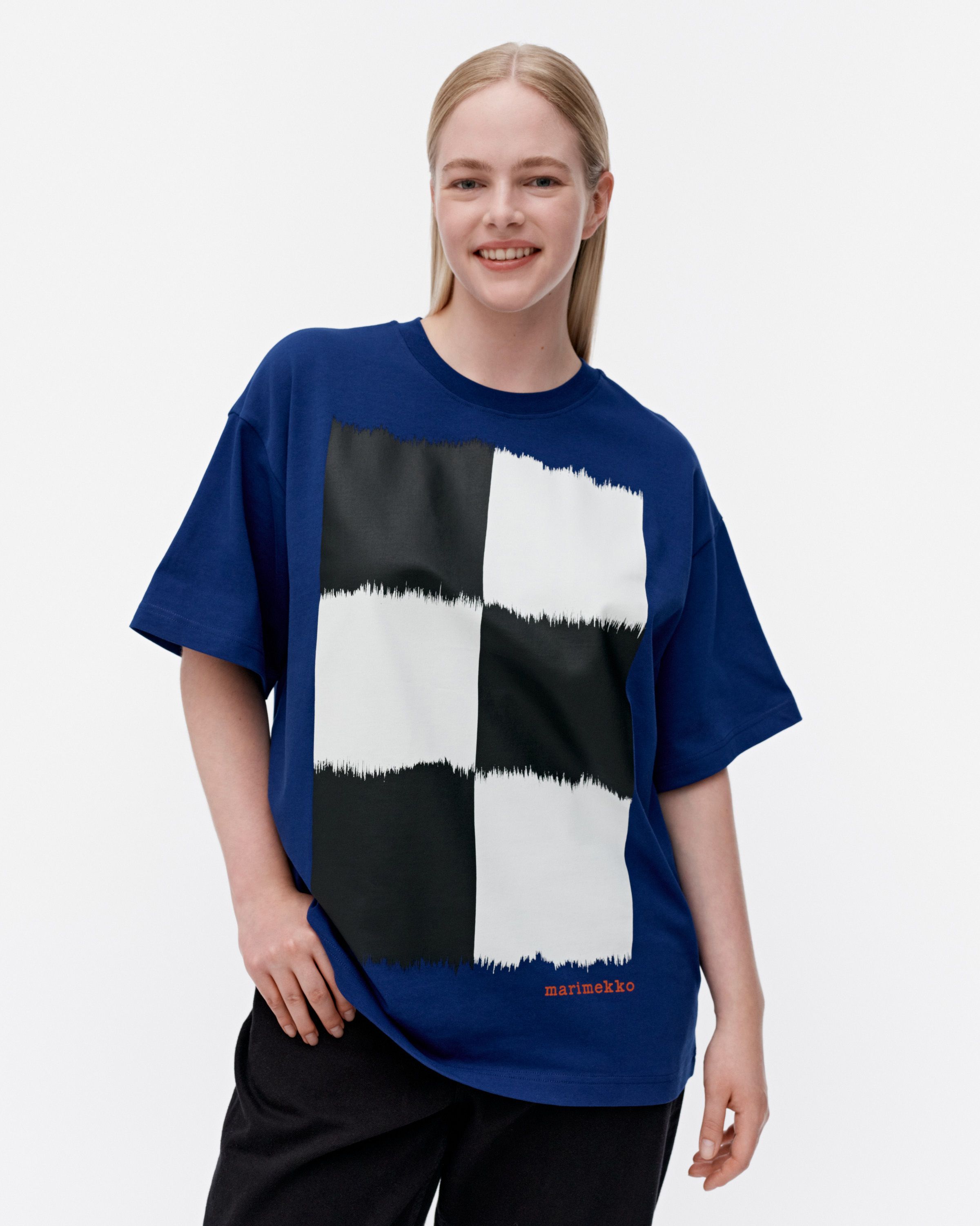 【2025SS】マリメッコ/ Nopeus Ostjakki Placment Tシャツ Nopeus Ostjakki Placment Kioski shirt | Marimekko