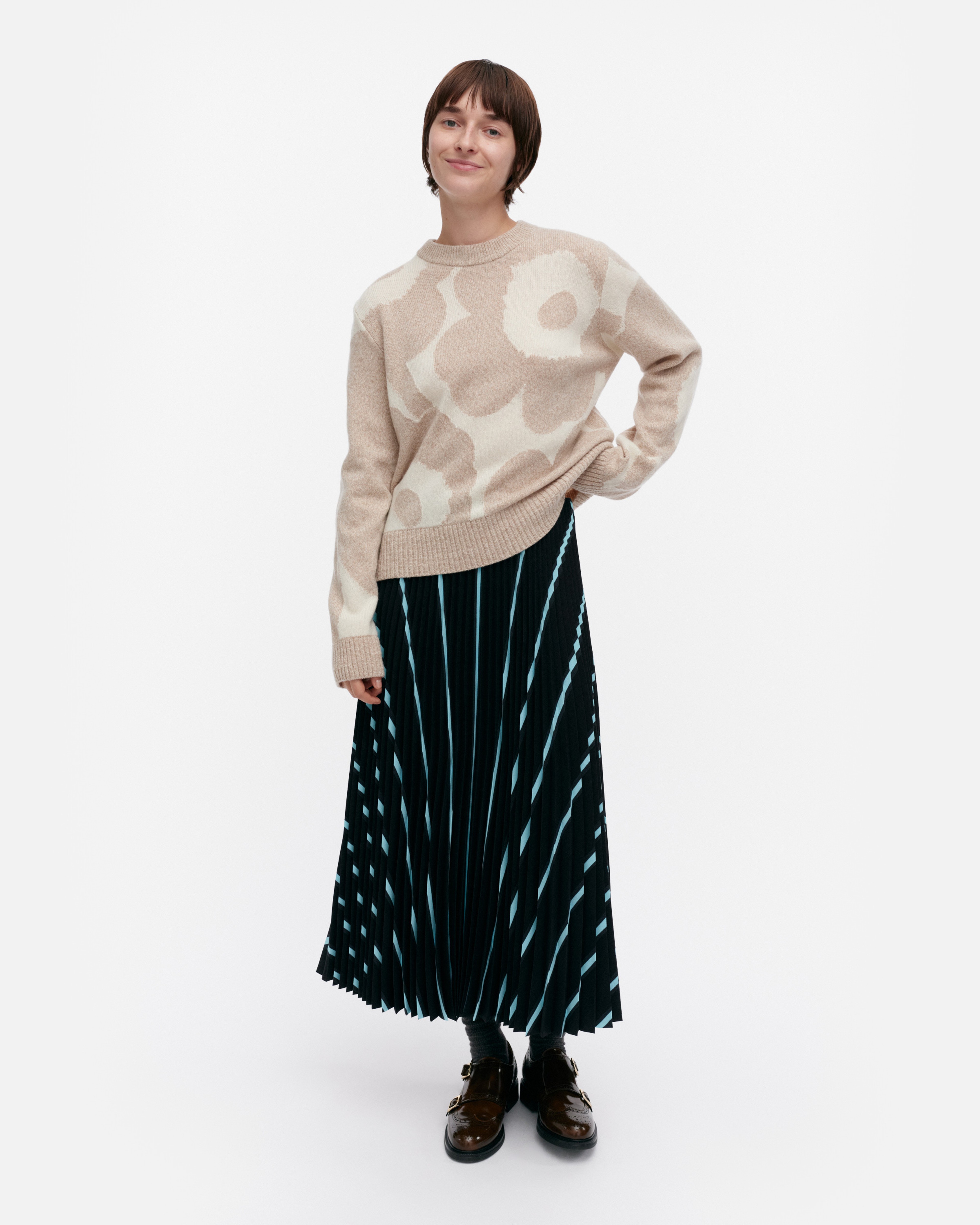 Aatto Unikko, Knitted pullover, beige, off white,
