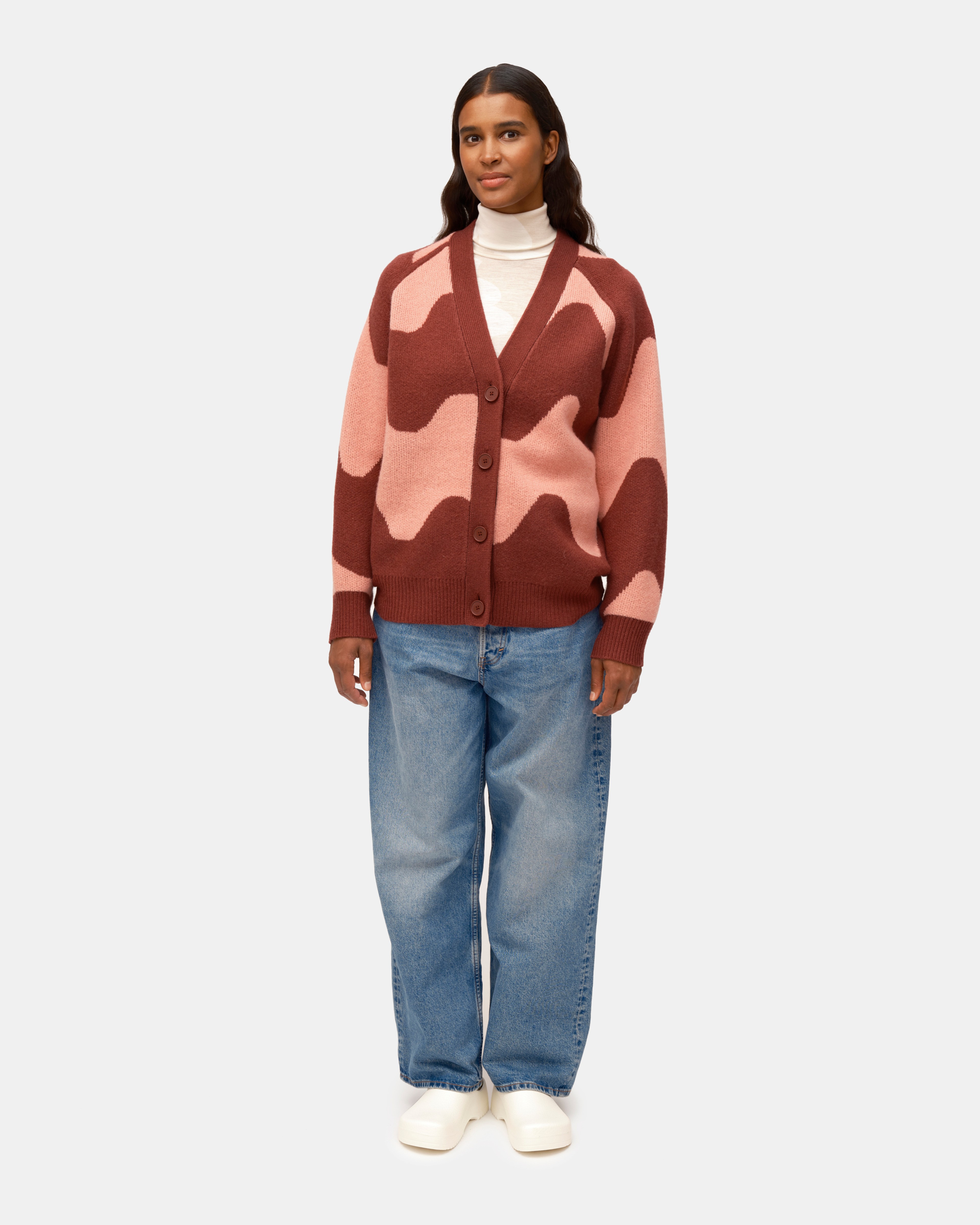 Ynja Lokki, Knitted wool cardigan, pink, dark red,