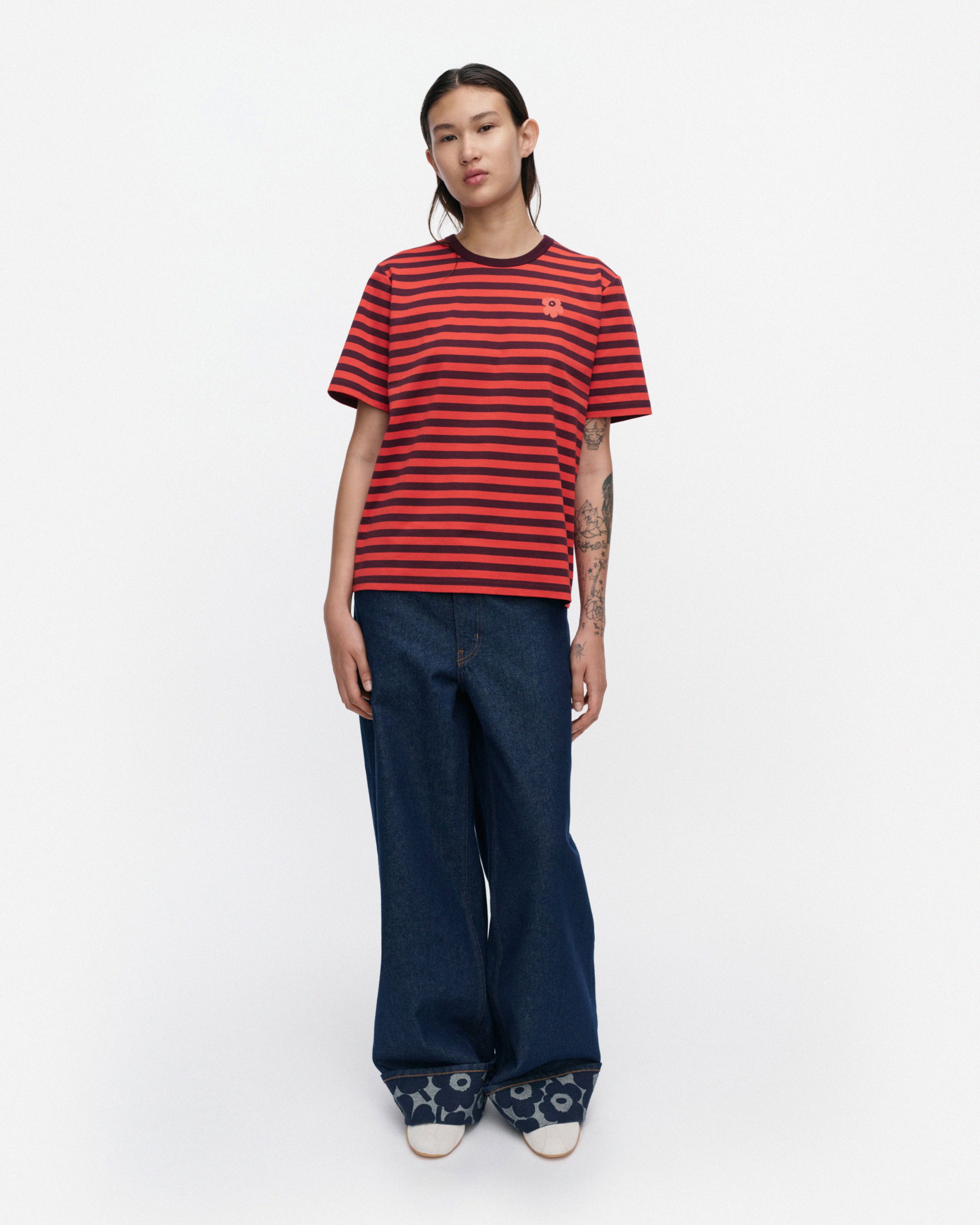 Tasaraita Unikko Kioski t-shirt wine red, red | Marimekko