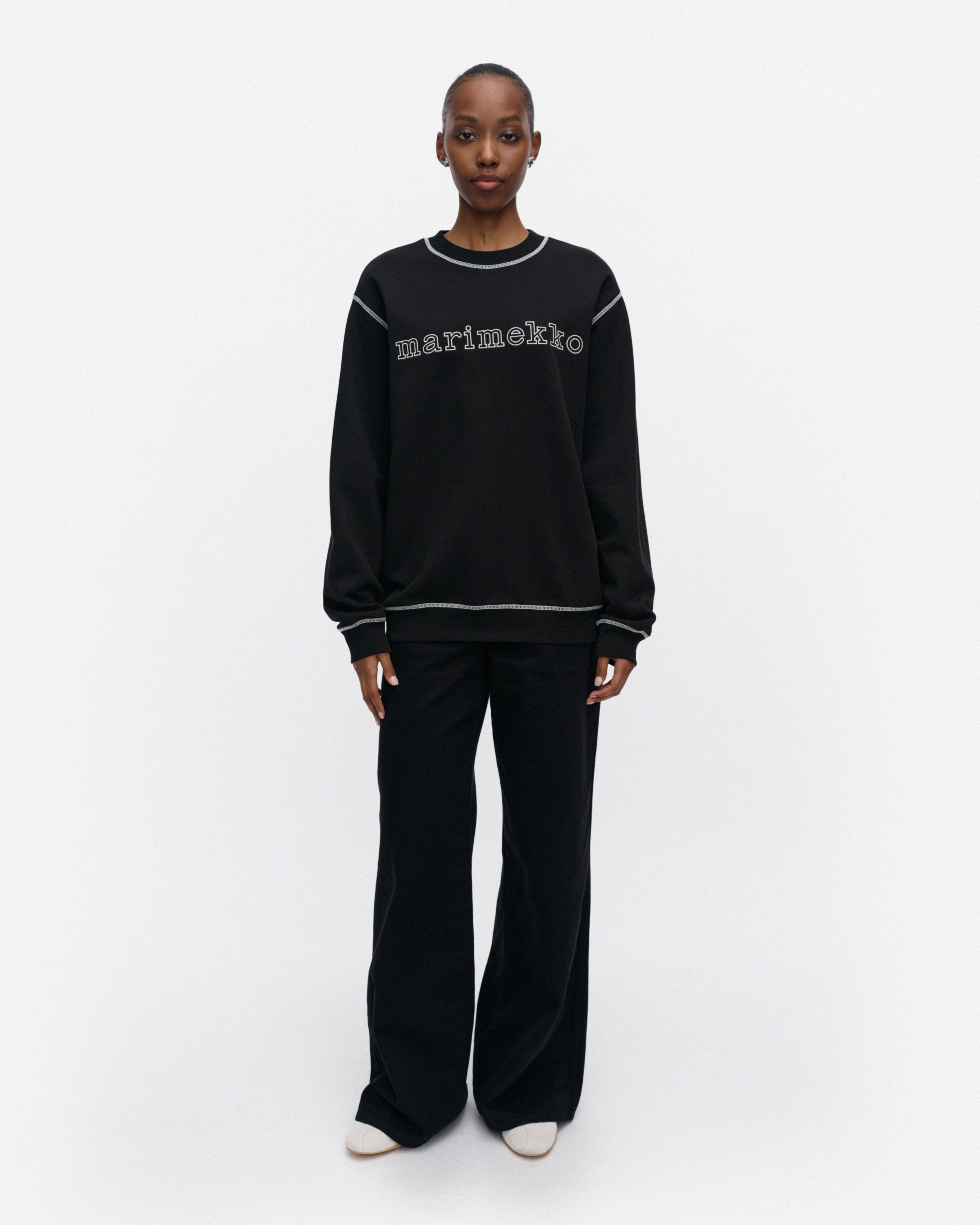 Leiot Unikko Kioski sweatshirt black, off white | Marimekko