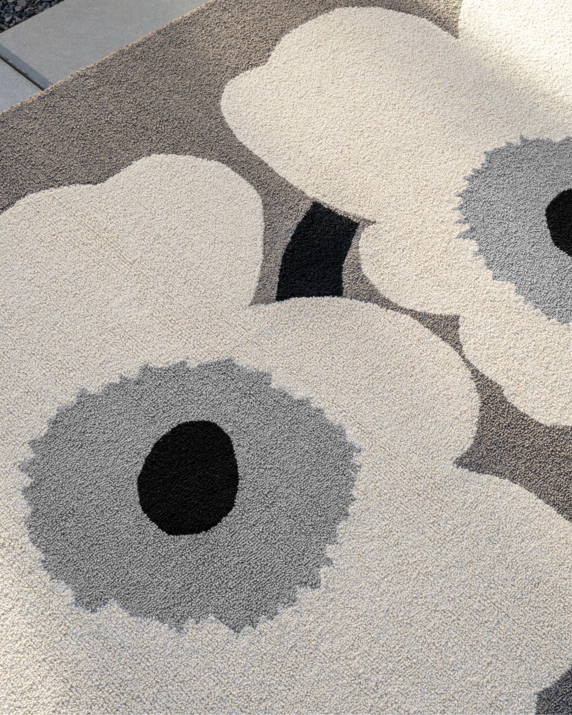 Unikko Outdoor Rug 160 x 230 cm | Marimekko