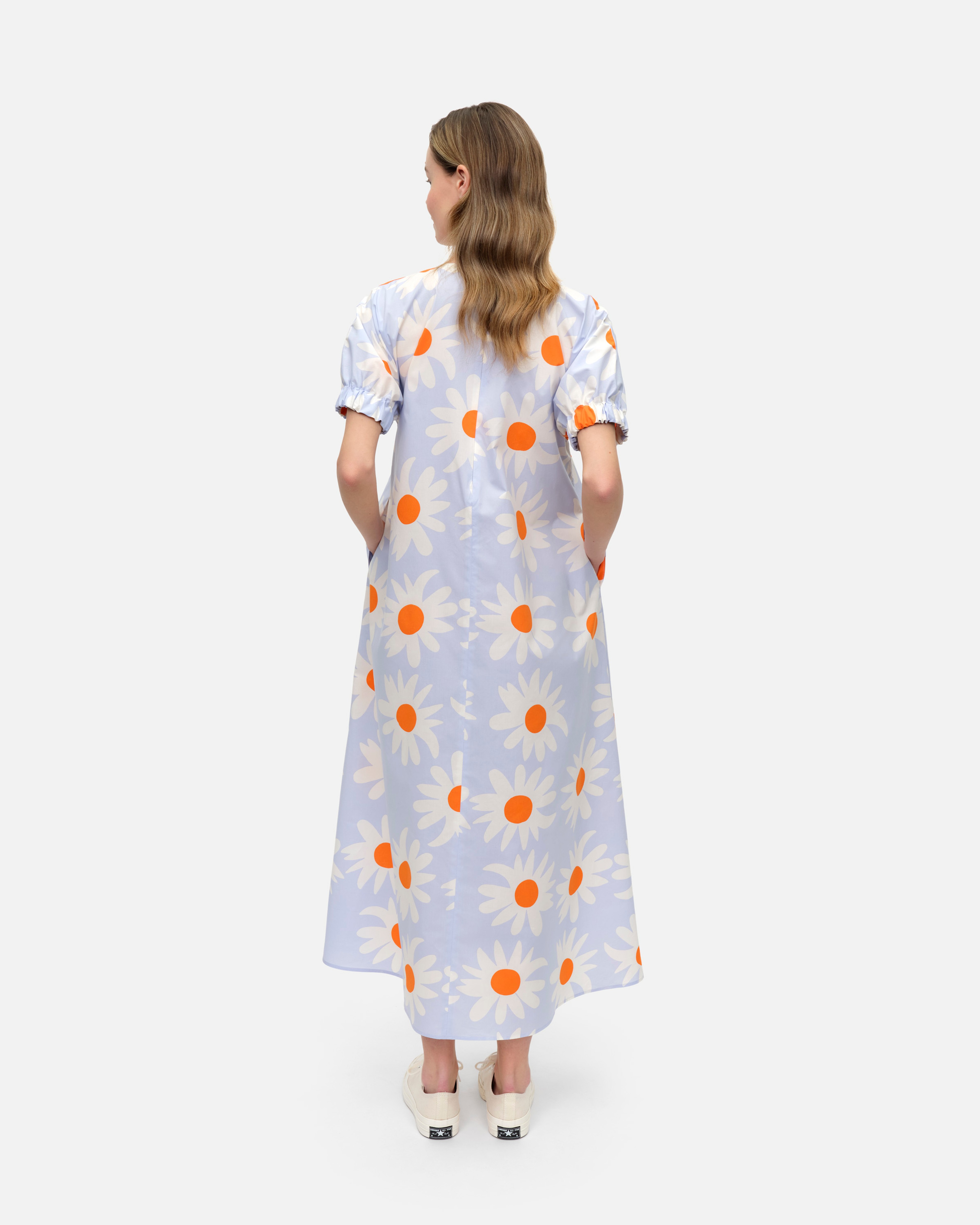 Veroinen Rakastaa ei rakasta, Cotton dress, lilac, off white, orange,