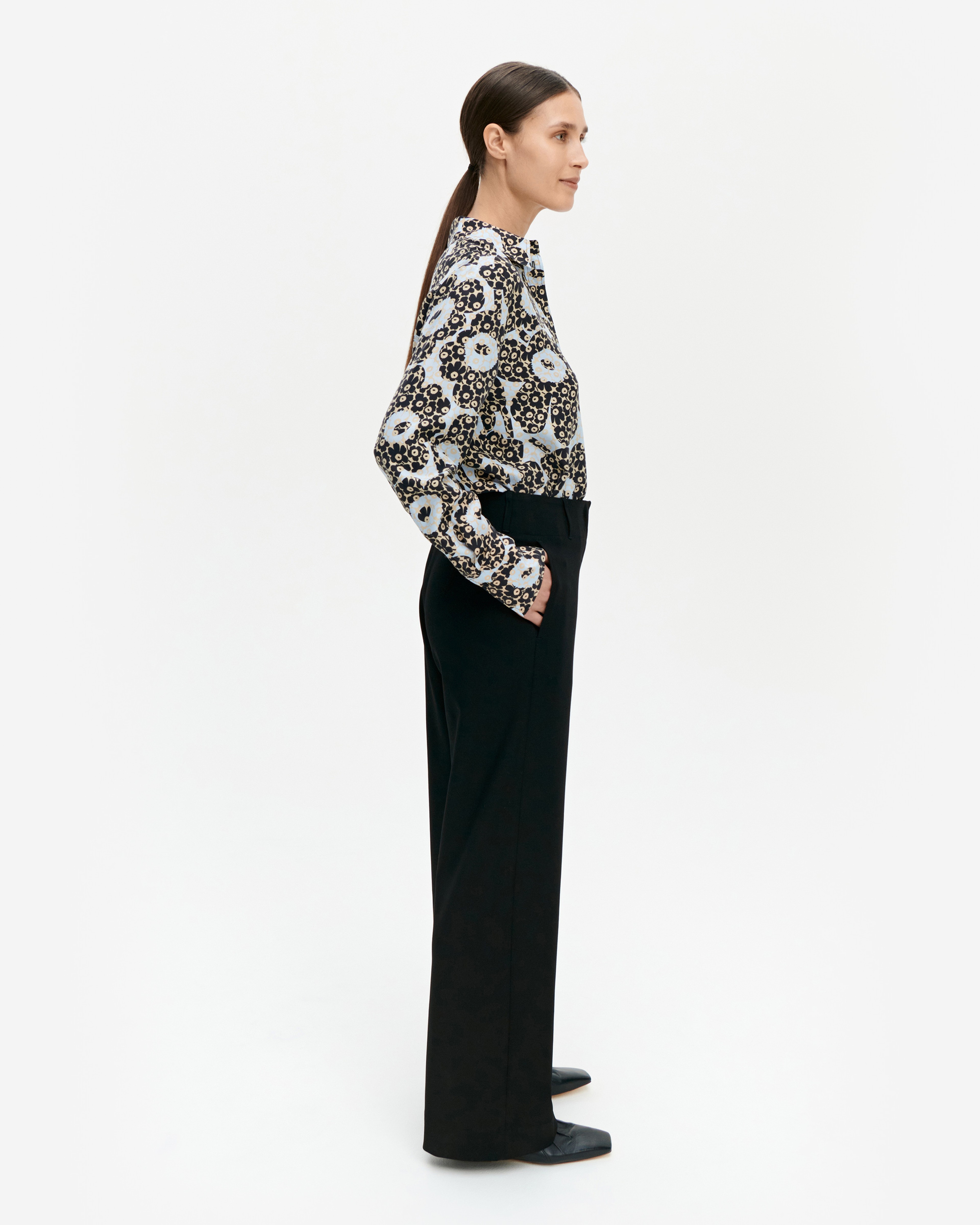 Suotuisa, Trousers, black,