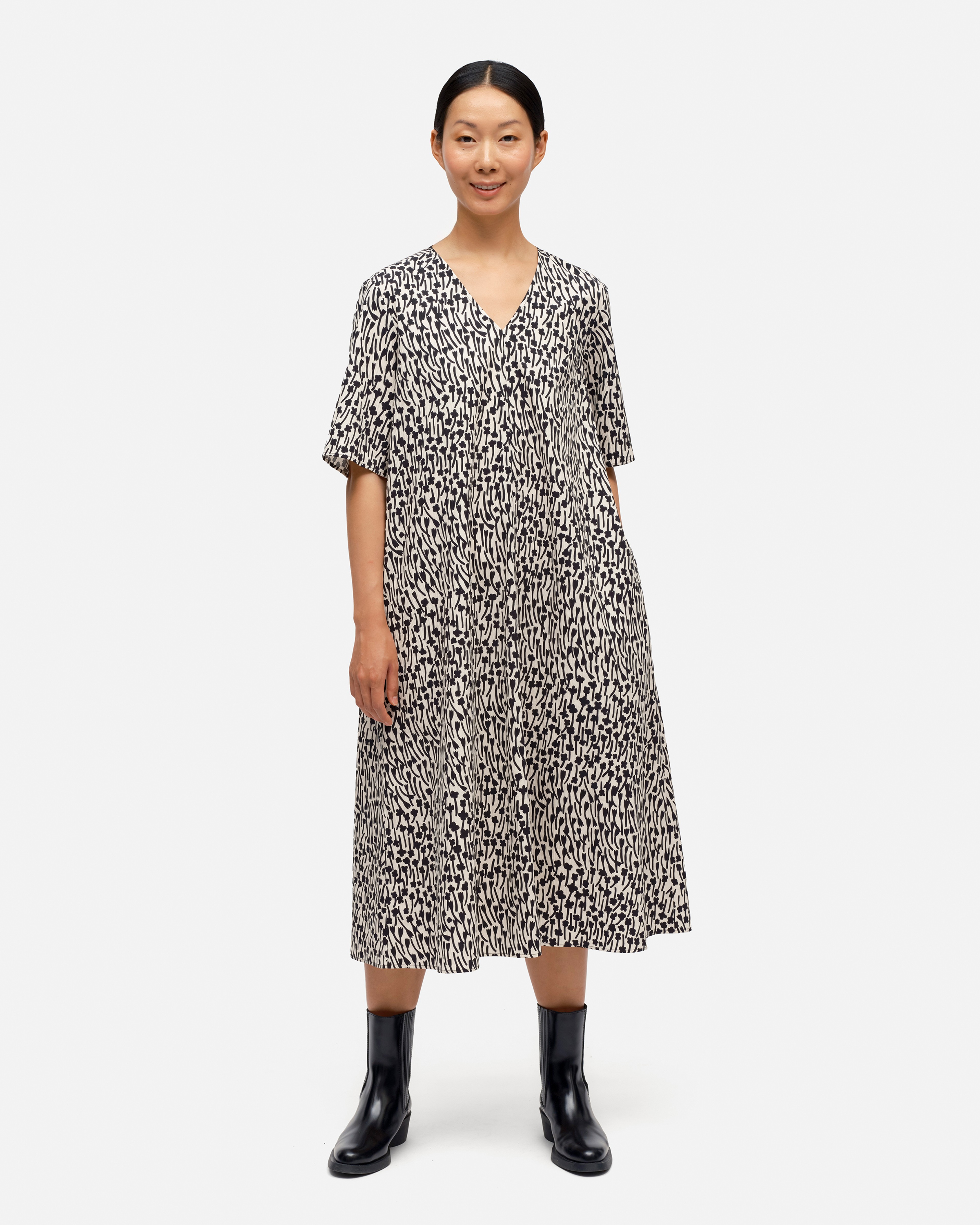 Jousi Tuulahdus, Dress, off white, black,