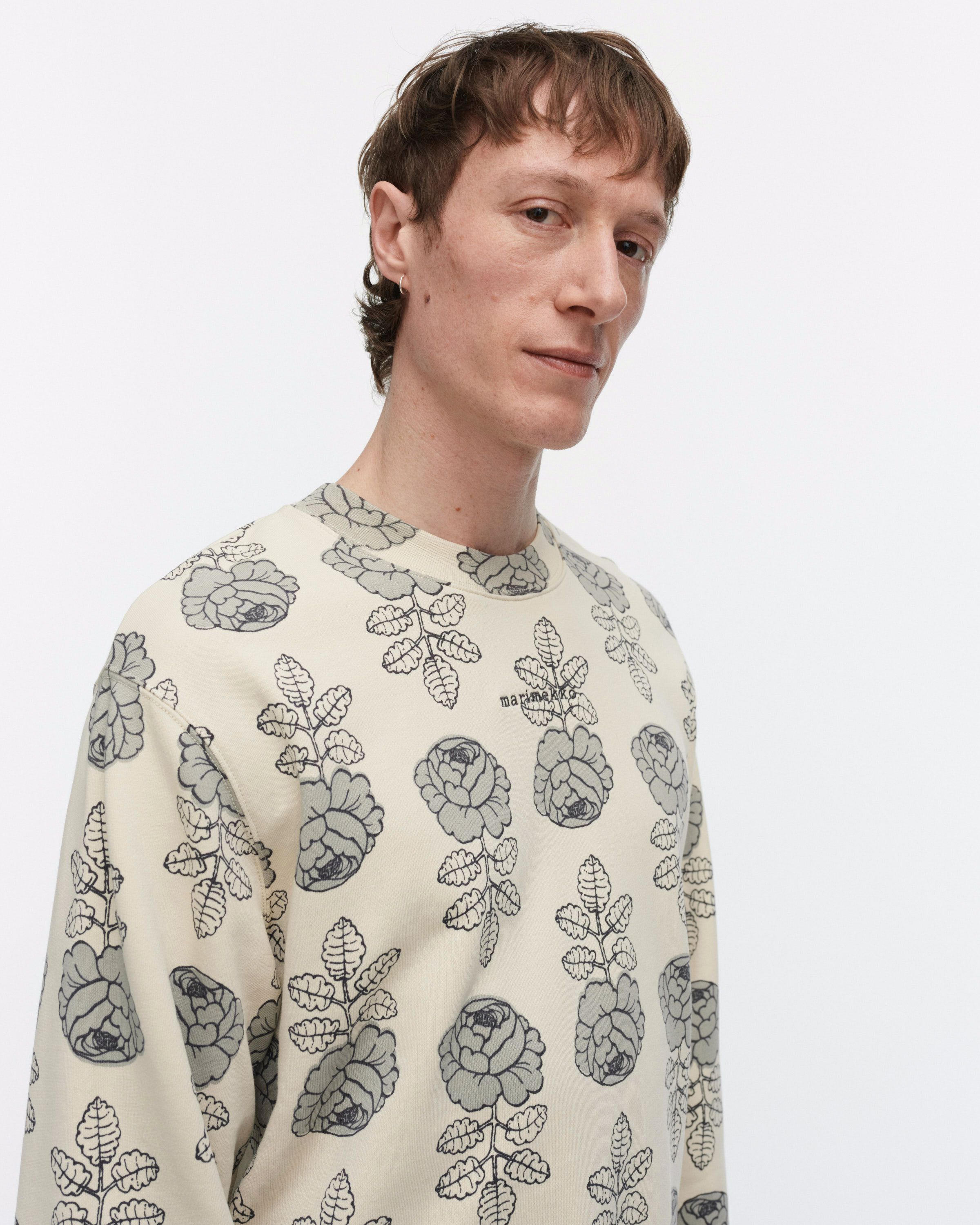 Loisto Vihkiruusu Kioski sweatshirt | Marimekko