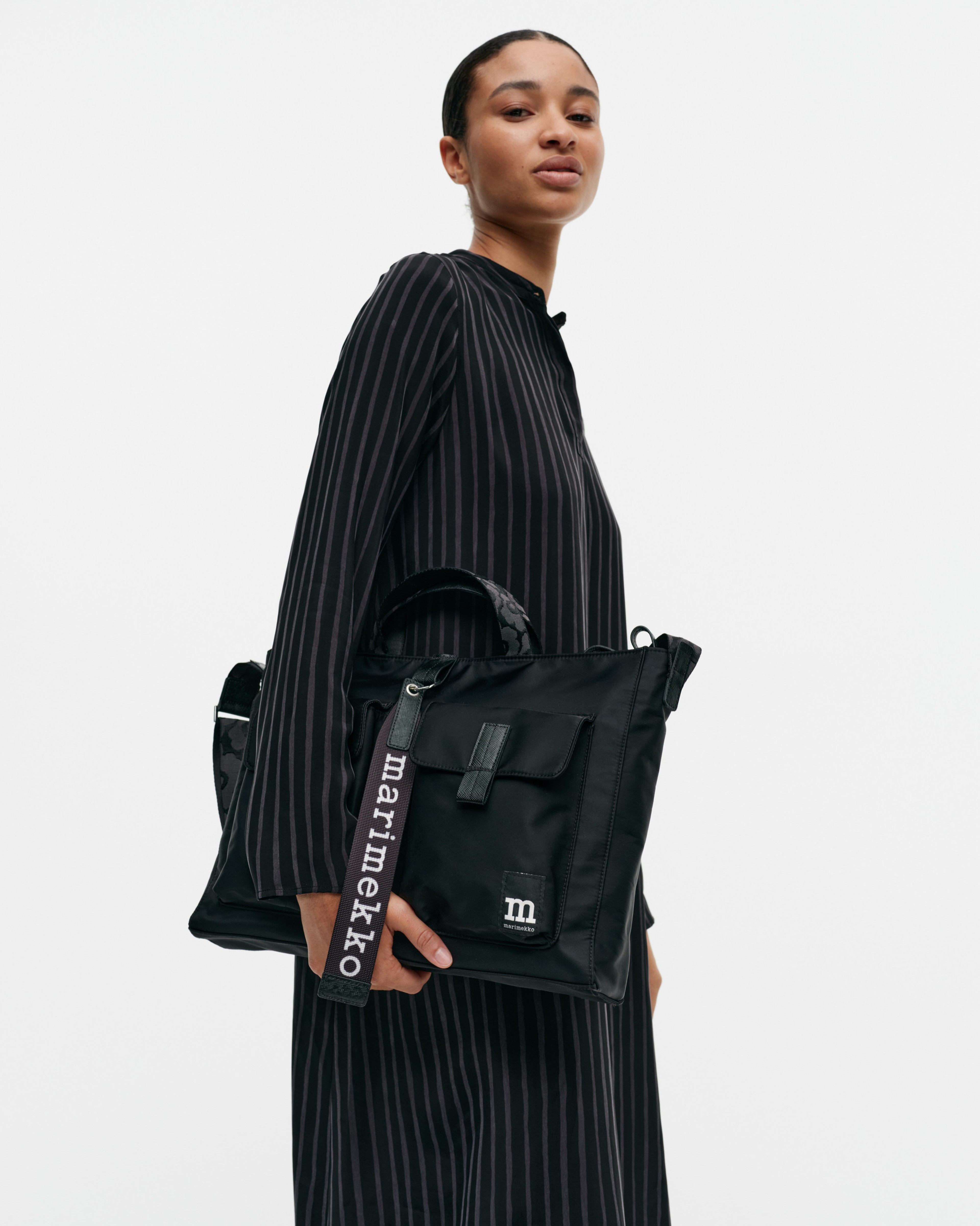 Everything Messenger Solid 