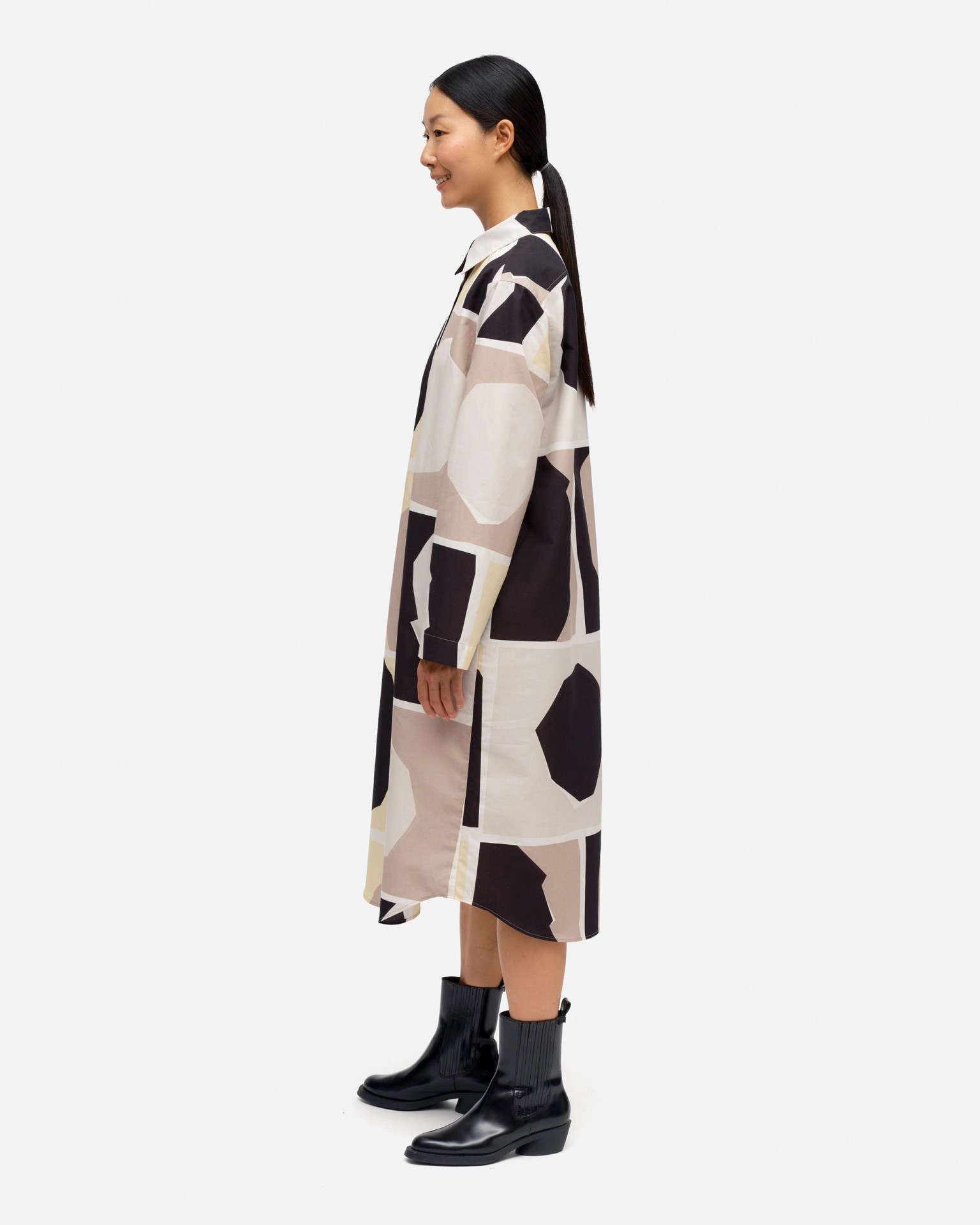 Viivain Iso Pampula Mekko