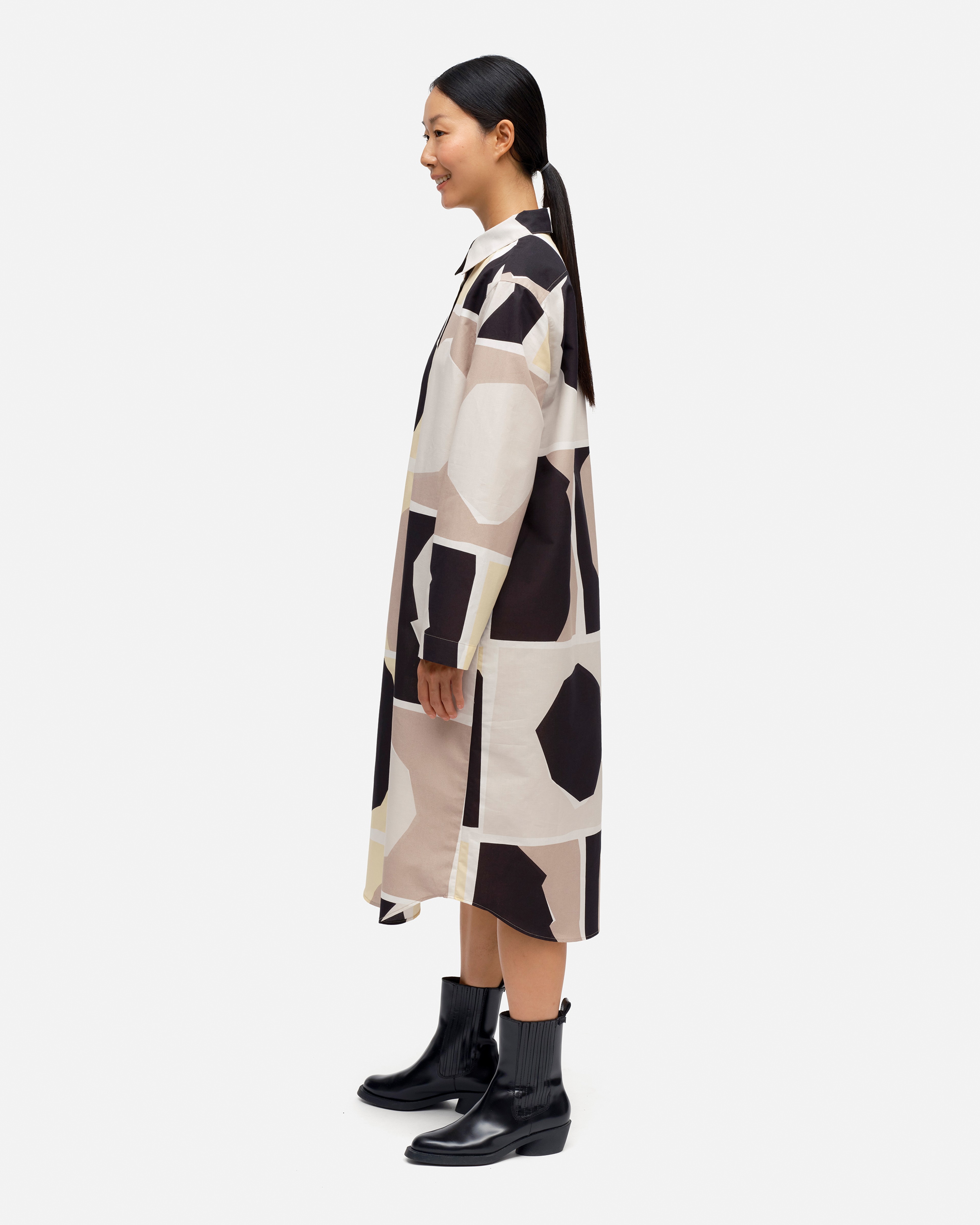 Viivain Iso Pampula Mekko