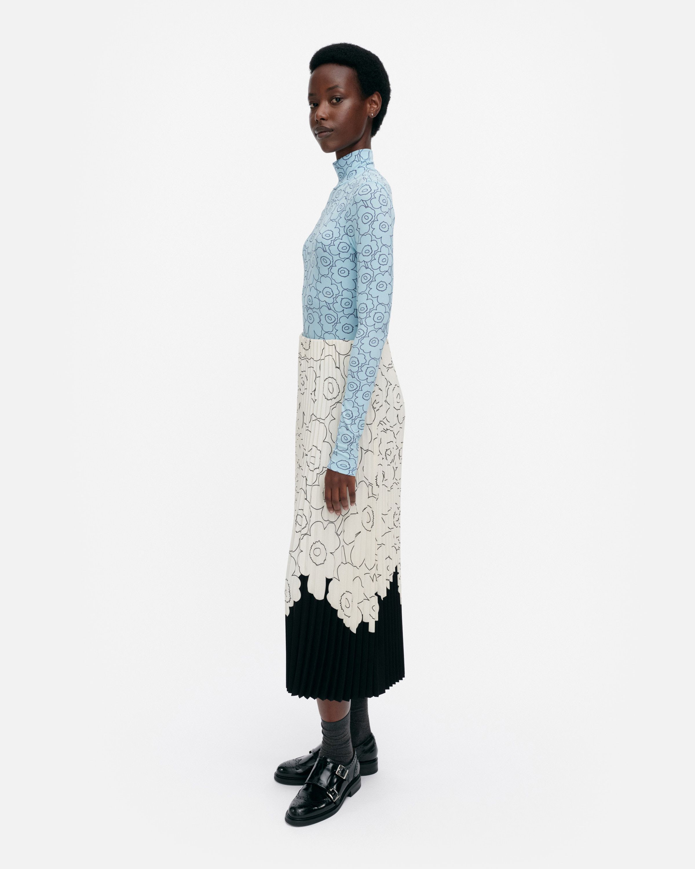 ☆ marimekko ☆ Solmia Piirto Unikko 338 - タートルネック Solmia Piirto Unikko Turtleneck shirt | Marimekko