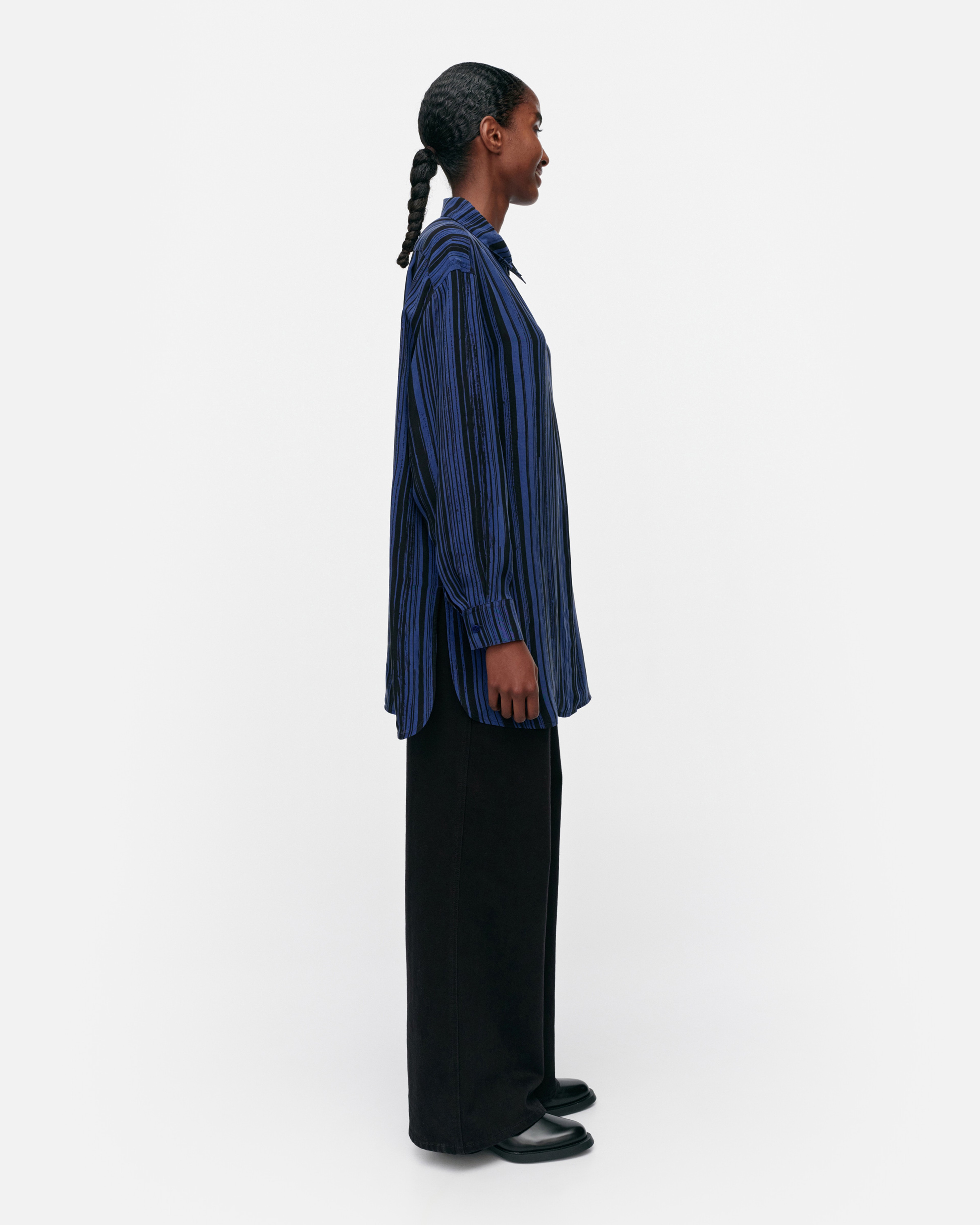 Sivuta Siluetti, Cupro shirt, blue, black,