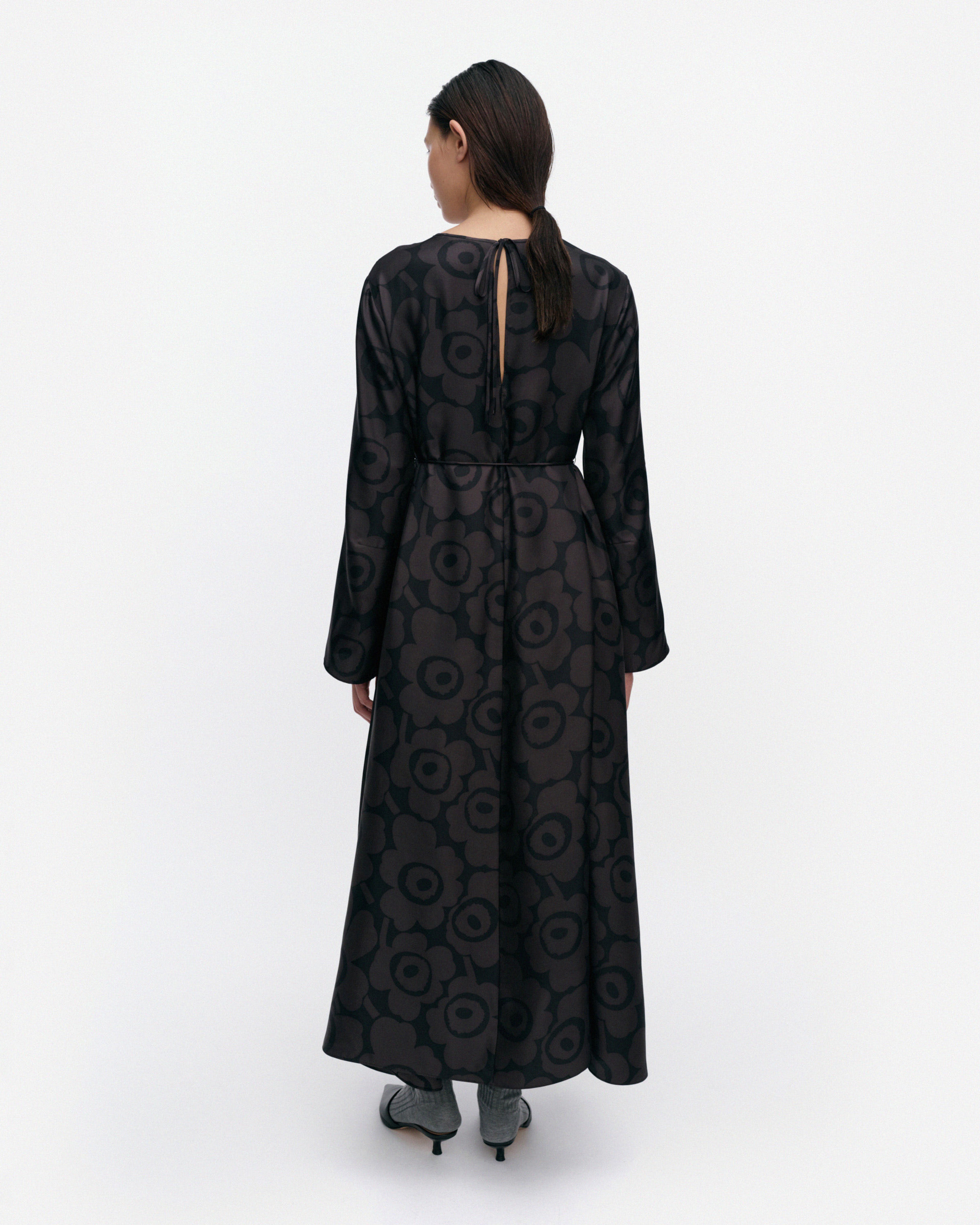 Keskenään Unikko Silk dress