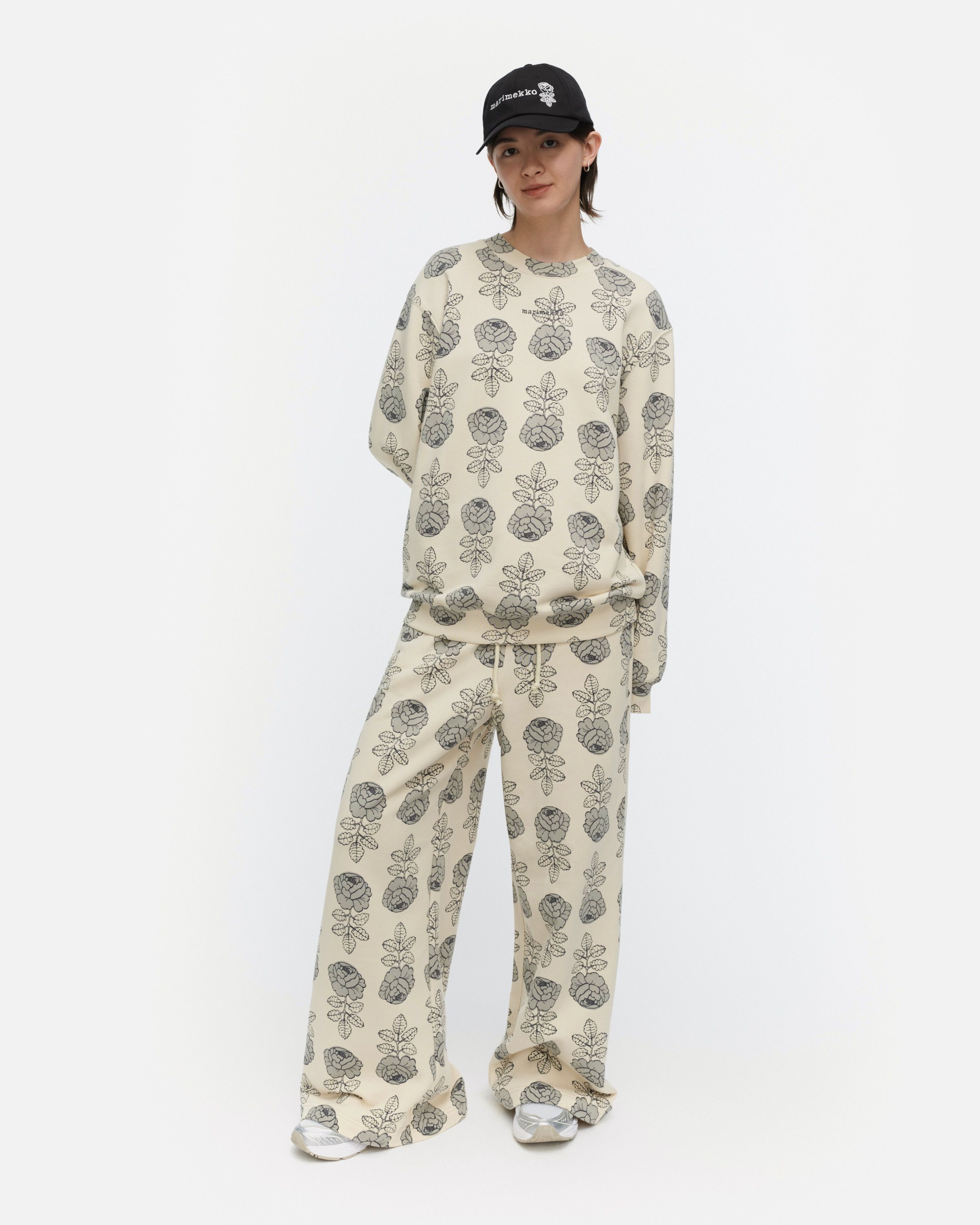 Loisto Vihkiruusu Kioski sweatshirt | Marimekko