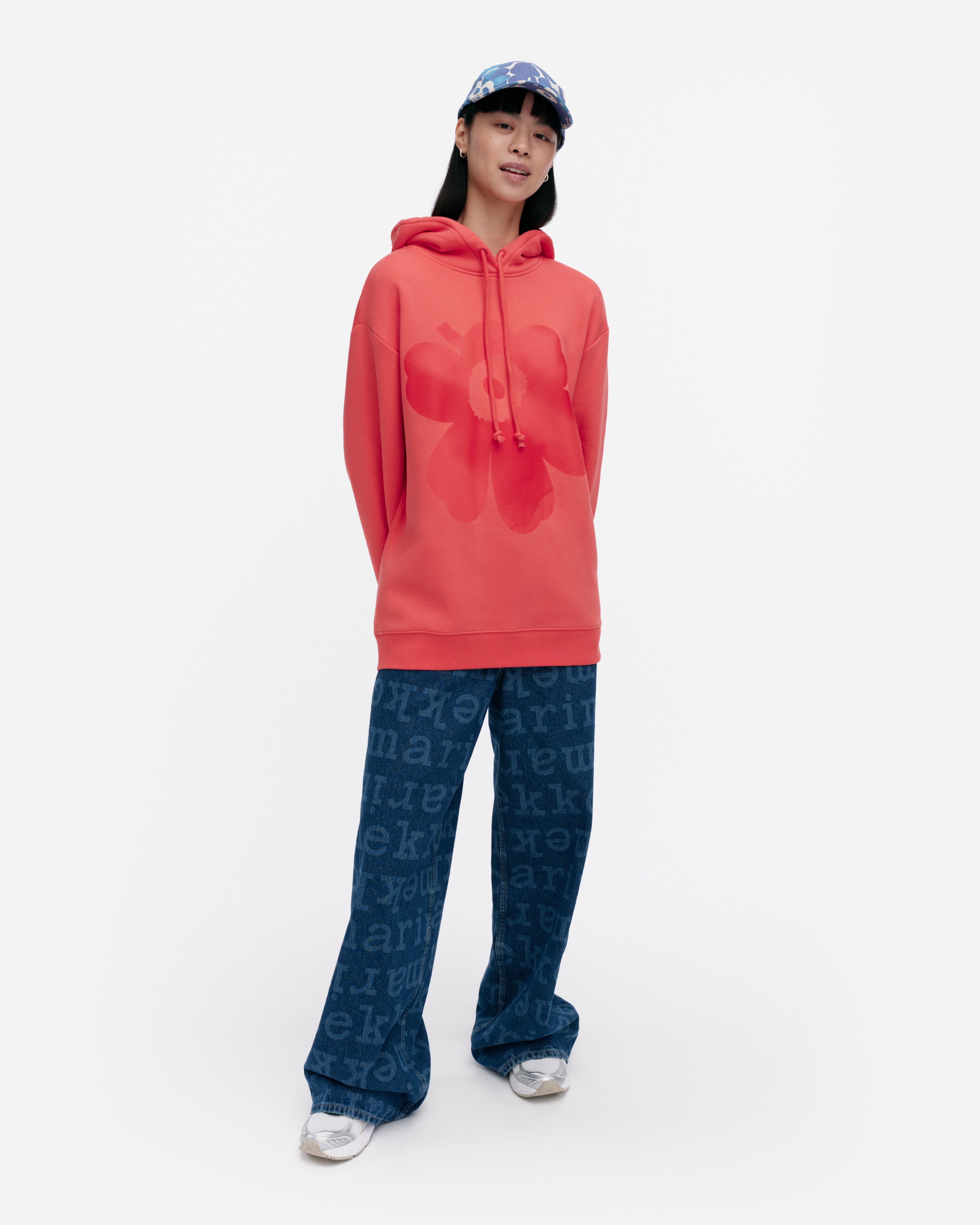 Runoja Unikko Placement, Kioski hoodie, red, red,