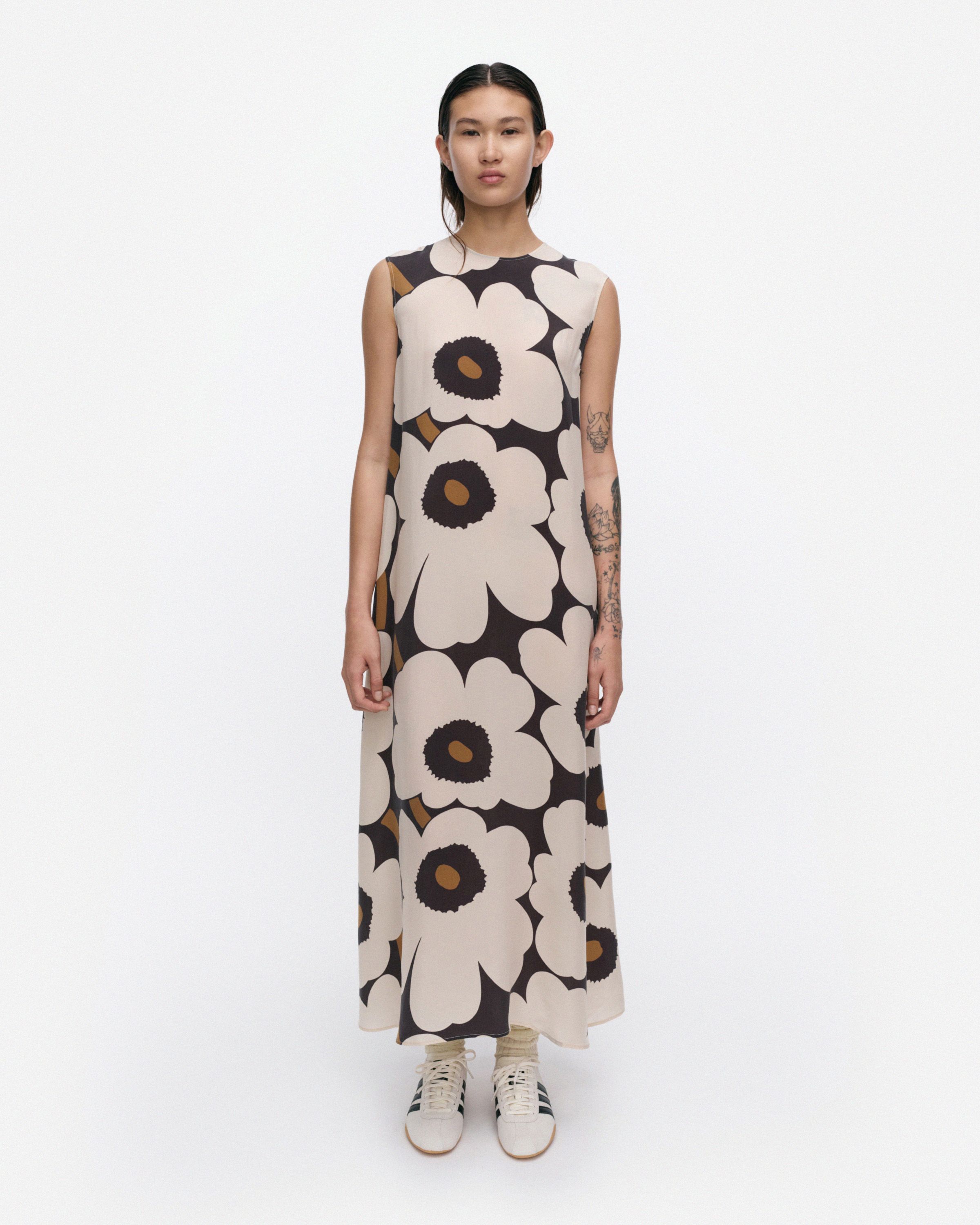 marimekko Unikko Clarfe dress M ワンピース Migot Unikko Dress light beige, black, brown | Marimekko