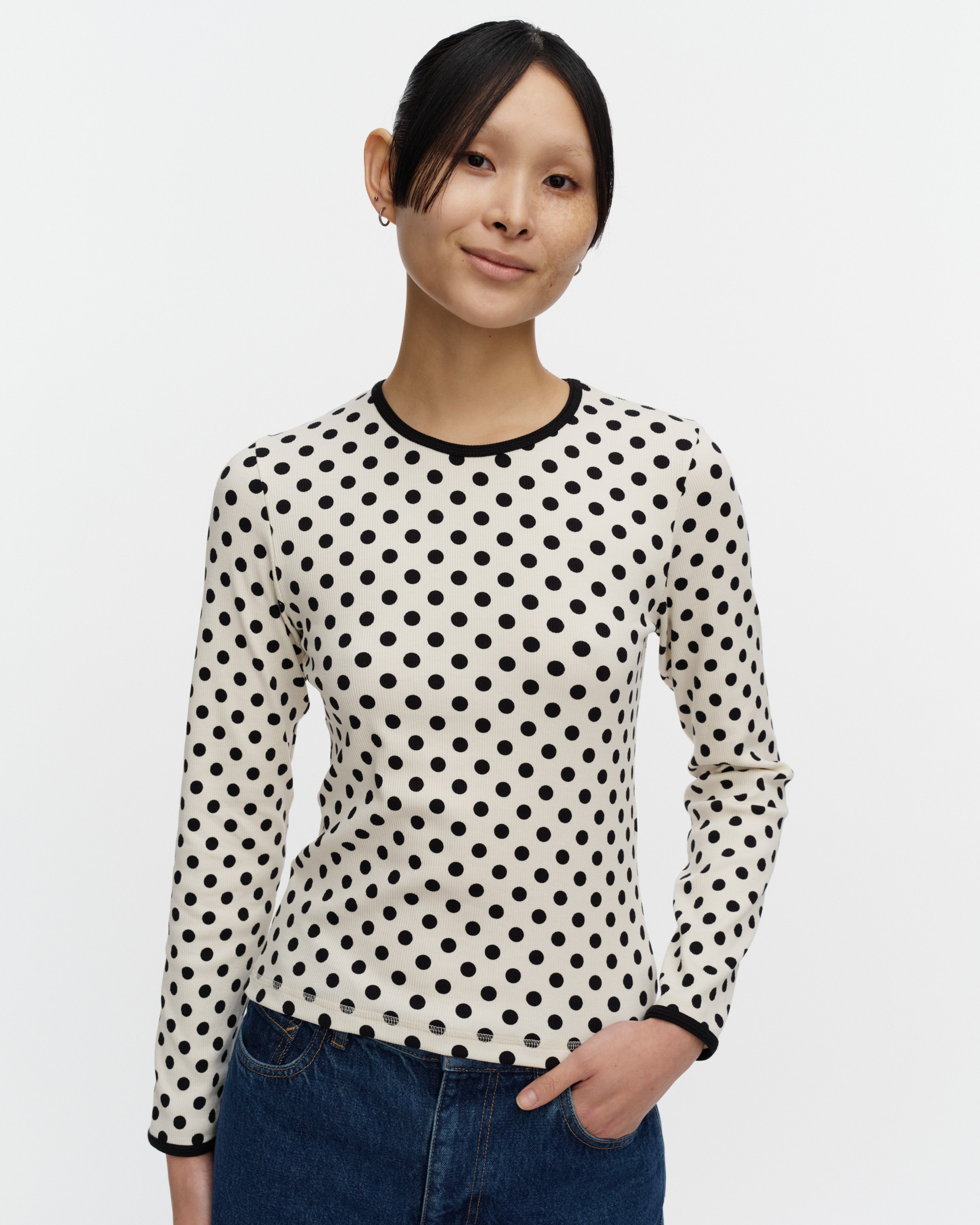 Lipua Pallo, Kioski jersey shirt, off white, black,