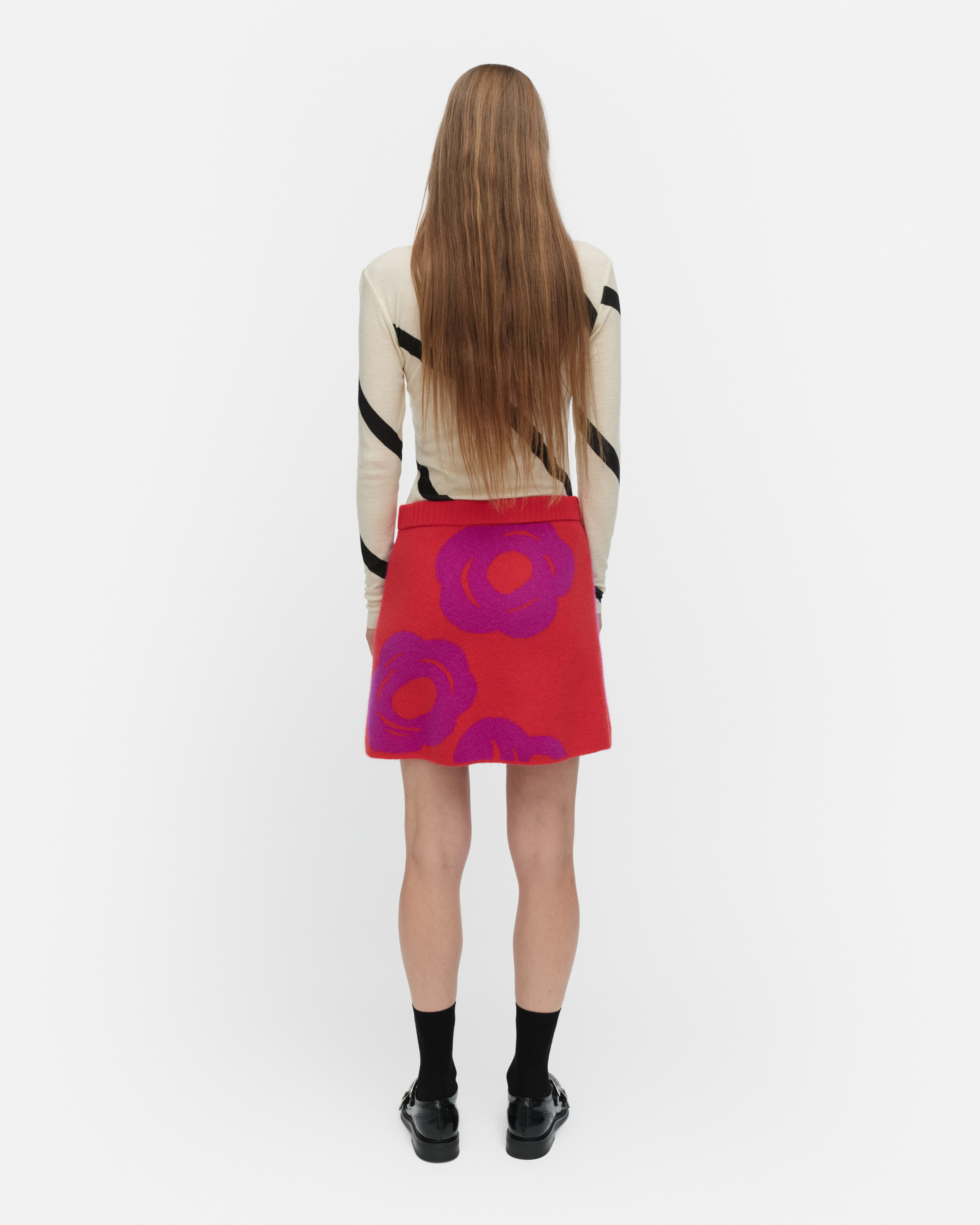 Lovea Tumma, Knitted skirt, red, purple,