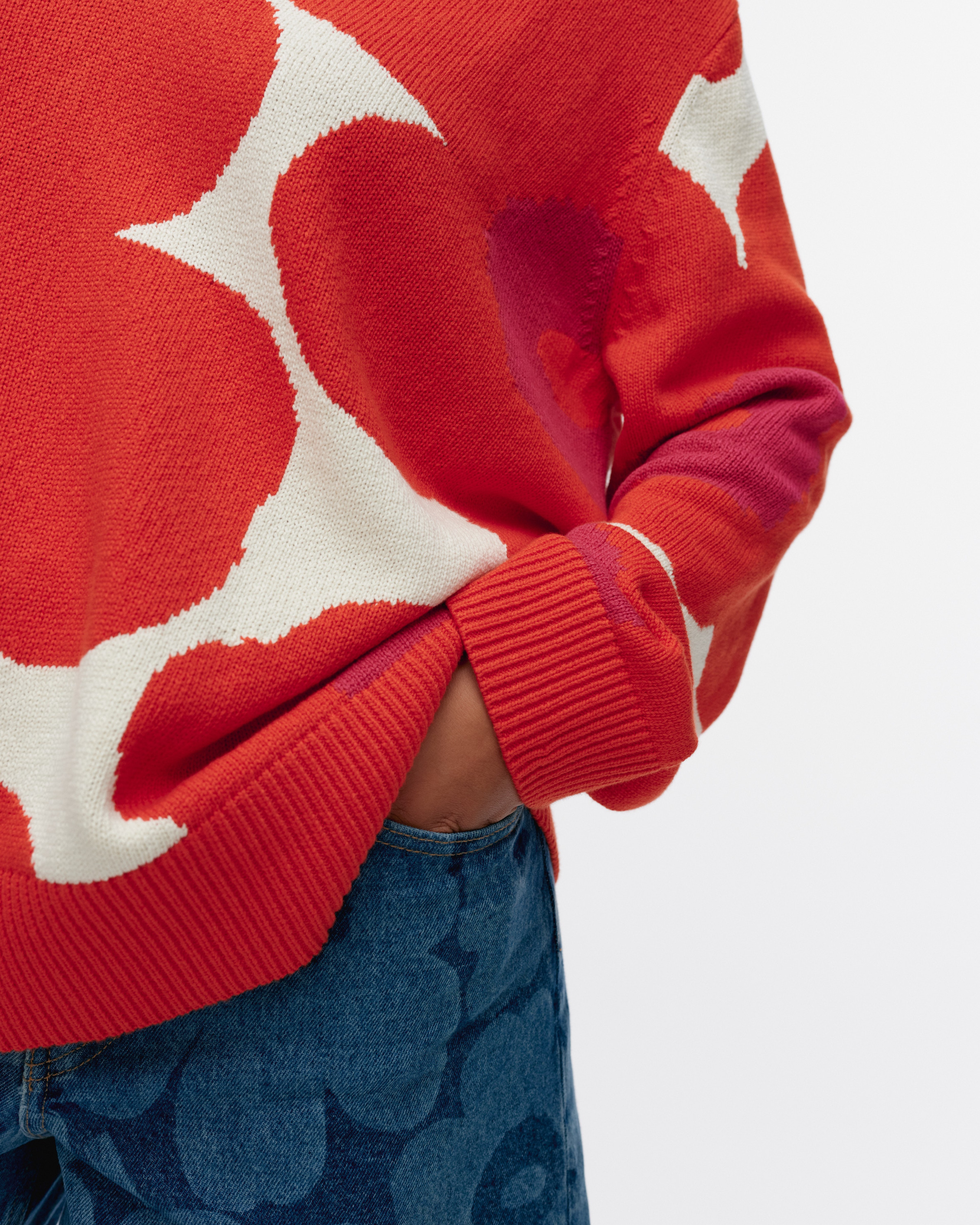 Päivä Unikko, Knitted cotton pullover, orange, off white, fuchsia,