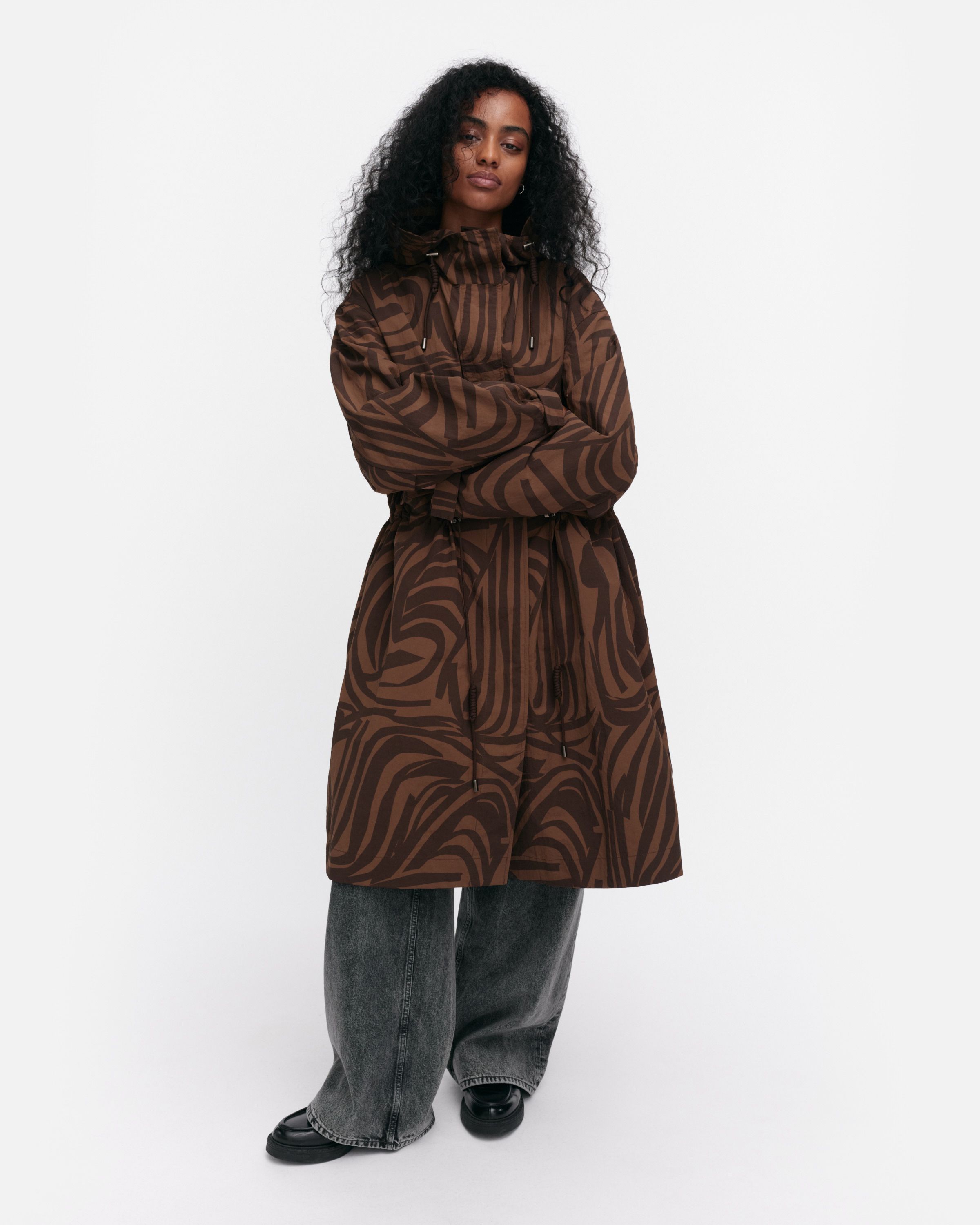 Kaartaa Jokuraita coat brown, light brown | Marimekko