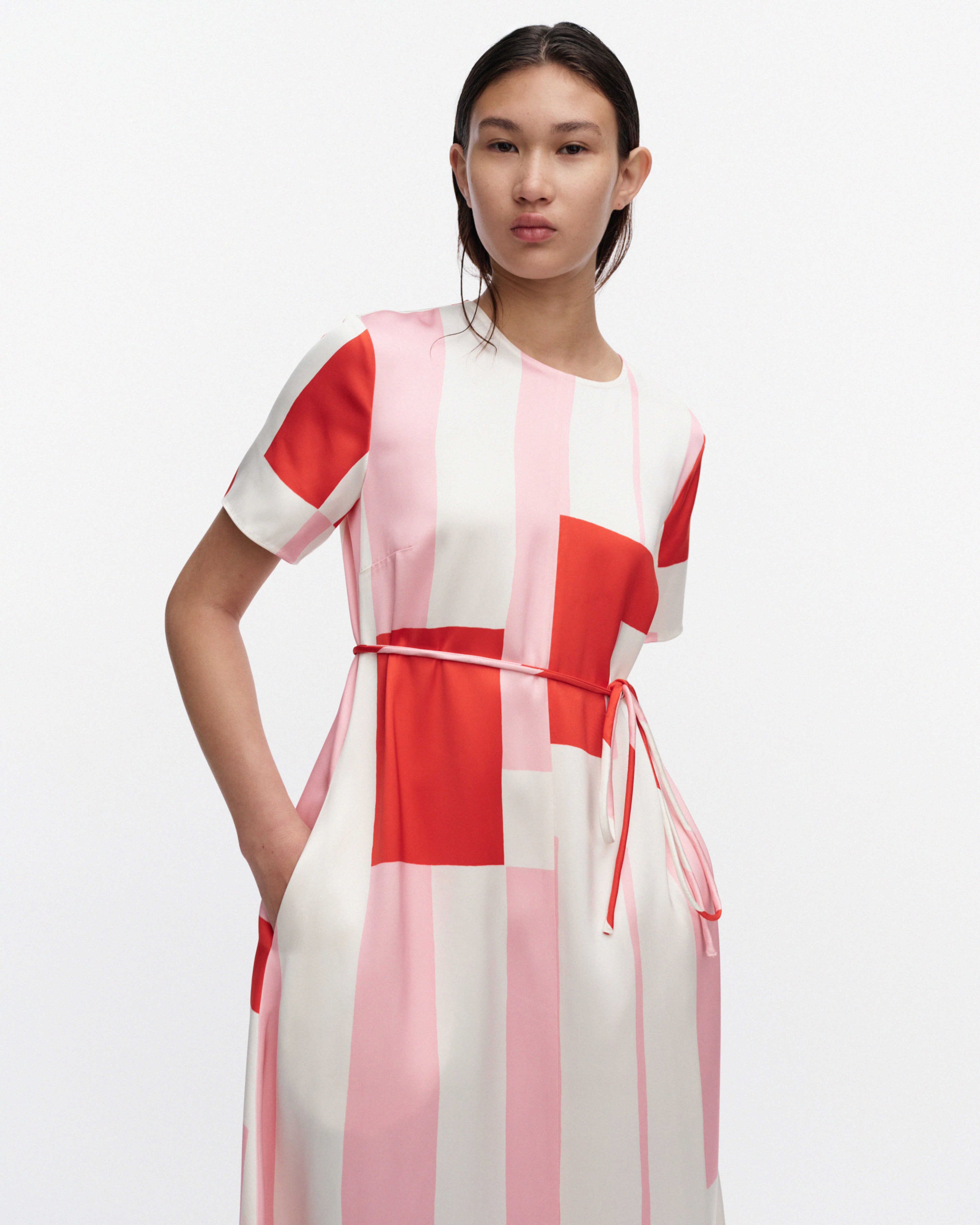 Hiljaus Attika Dress