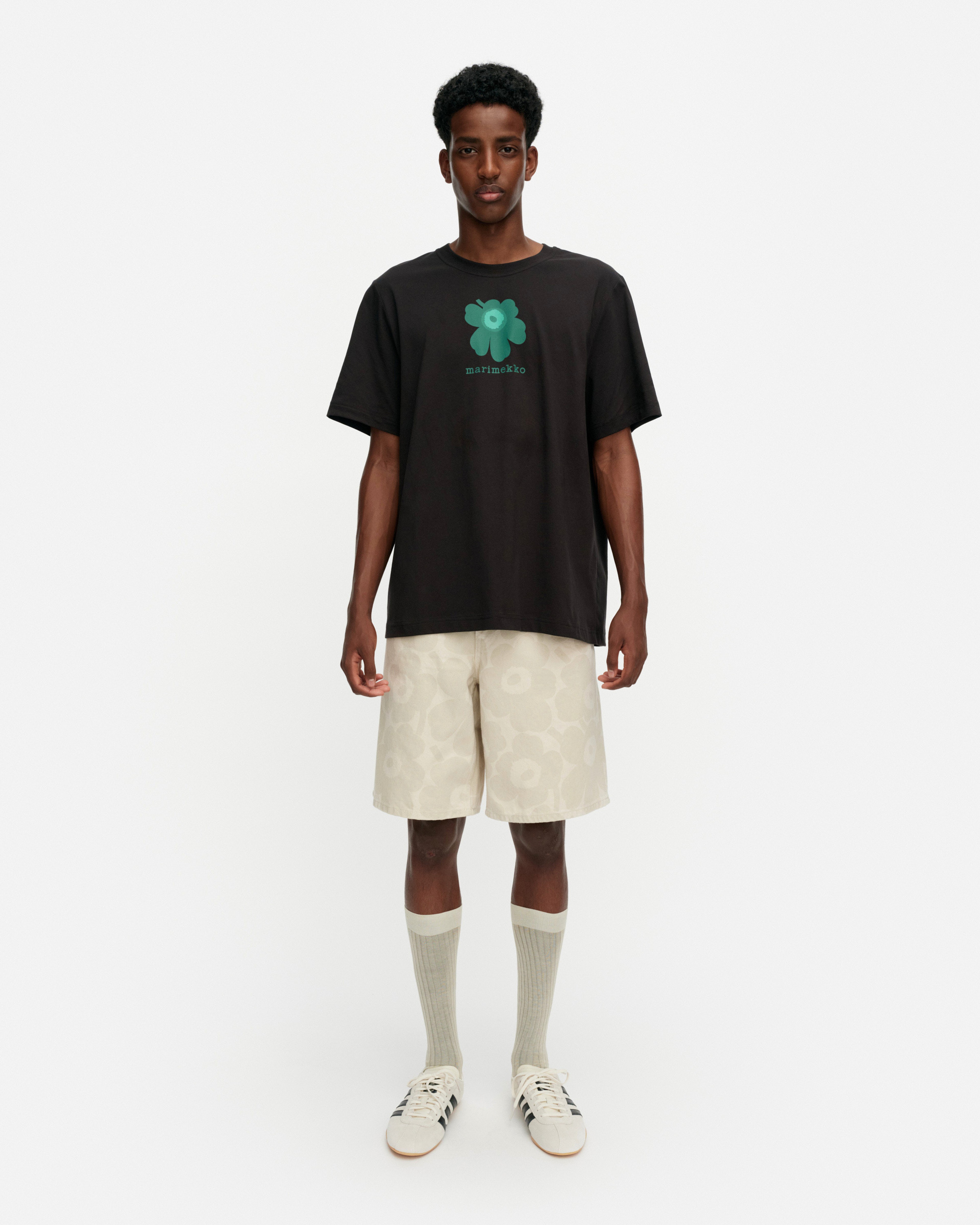 Ae Embla Unikko Placement, Kioski t-shirt, black, green, dark green,
