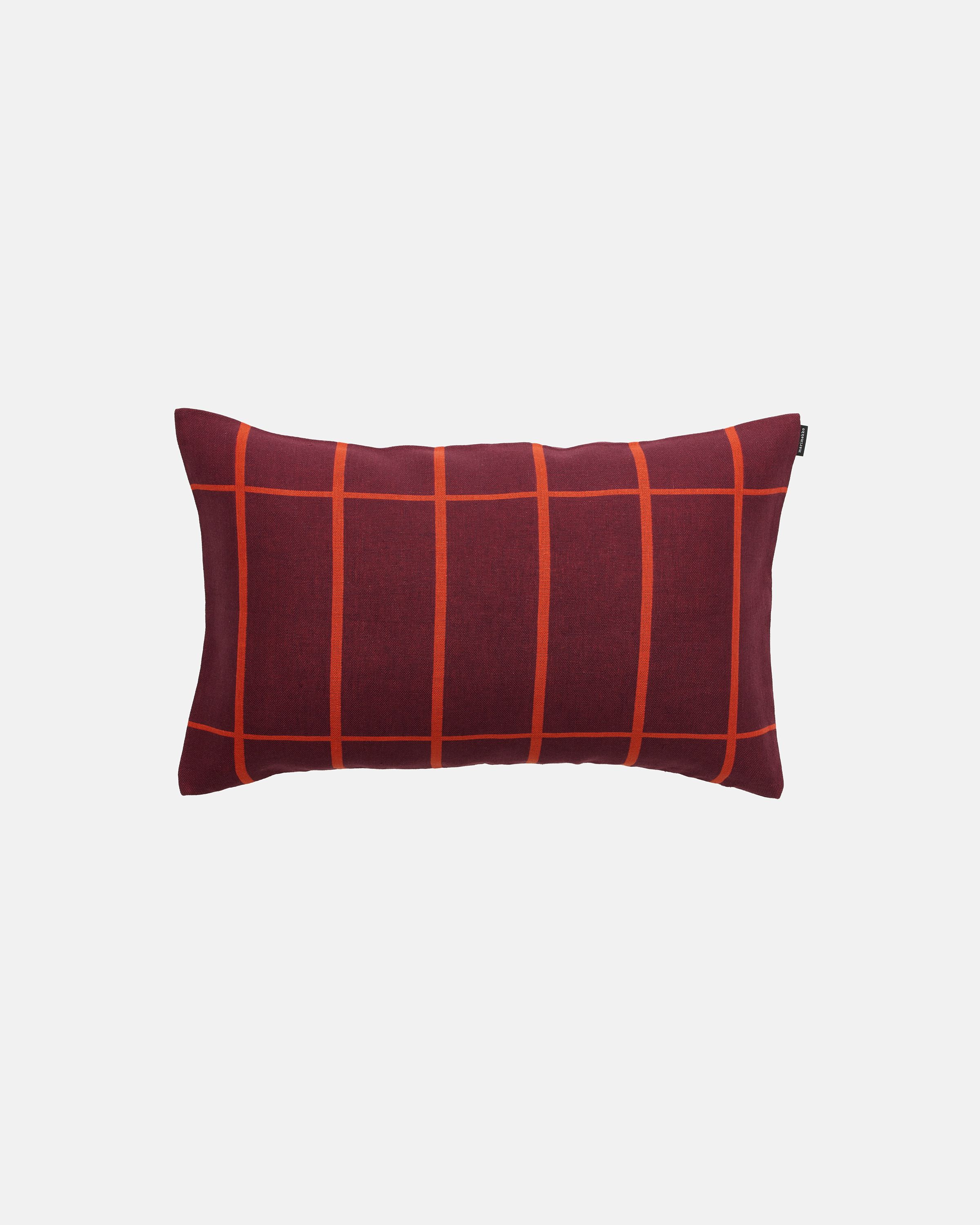 Tiiliskivi Cushion cover 40x60 cm plum, orange red | Marimekko
