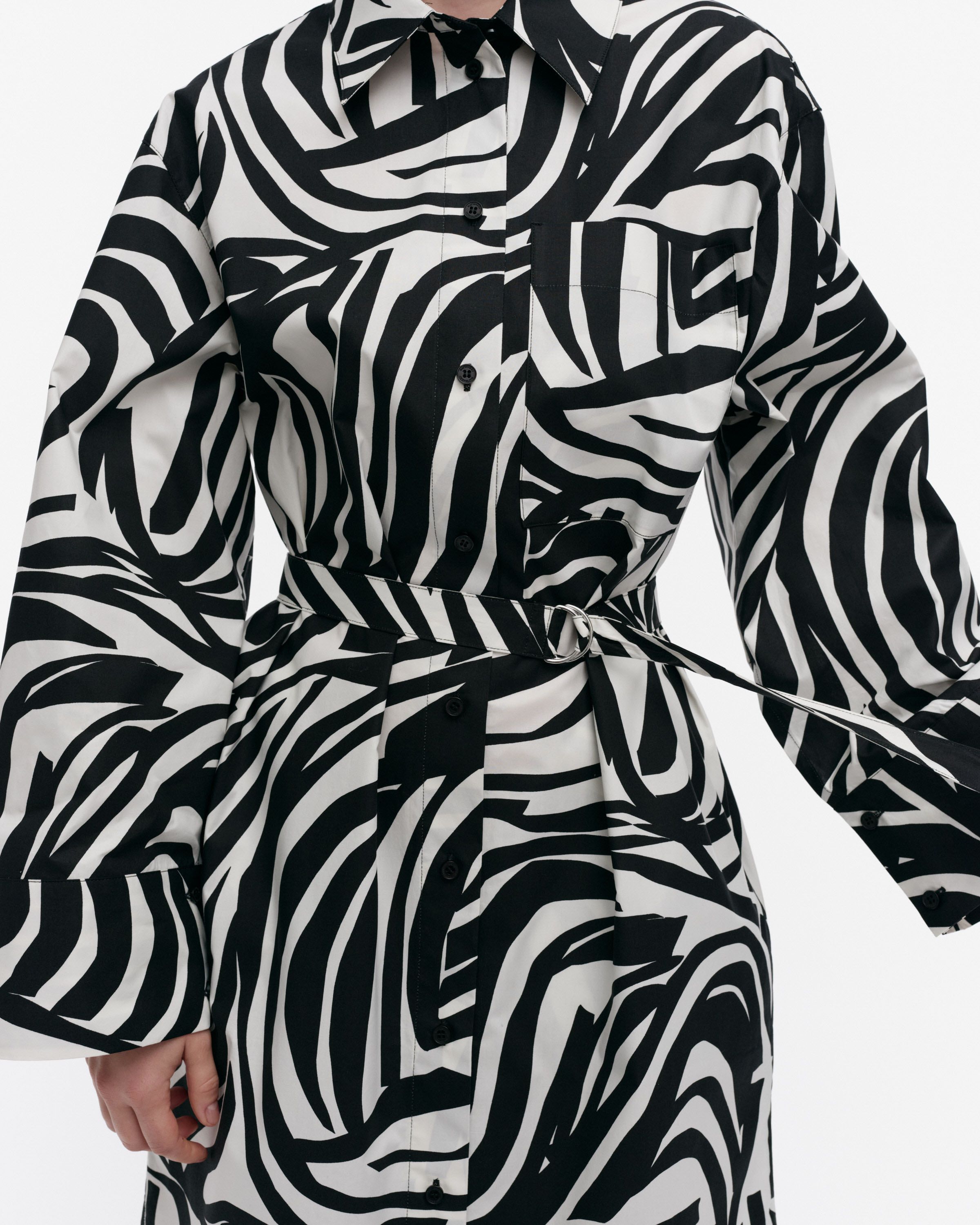 新品　LEMAIRE BLOUSE DRESS 105 BLACK/WHITE AC_Aug132024_NamuProductShots_