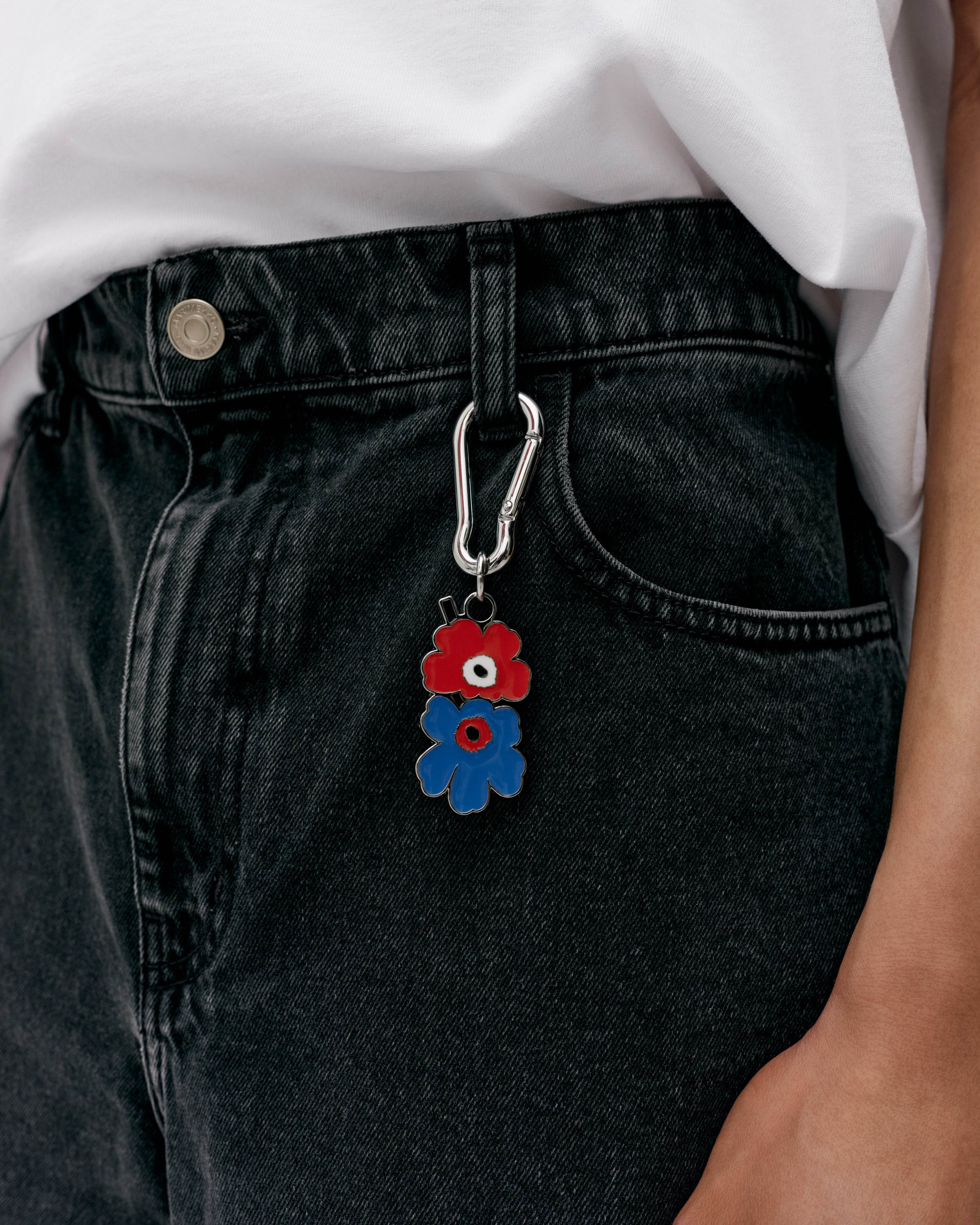 Puhallus Unikko I, Key chain, blue, red, off white,