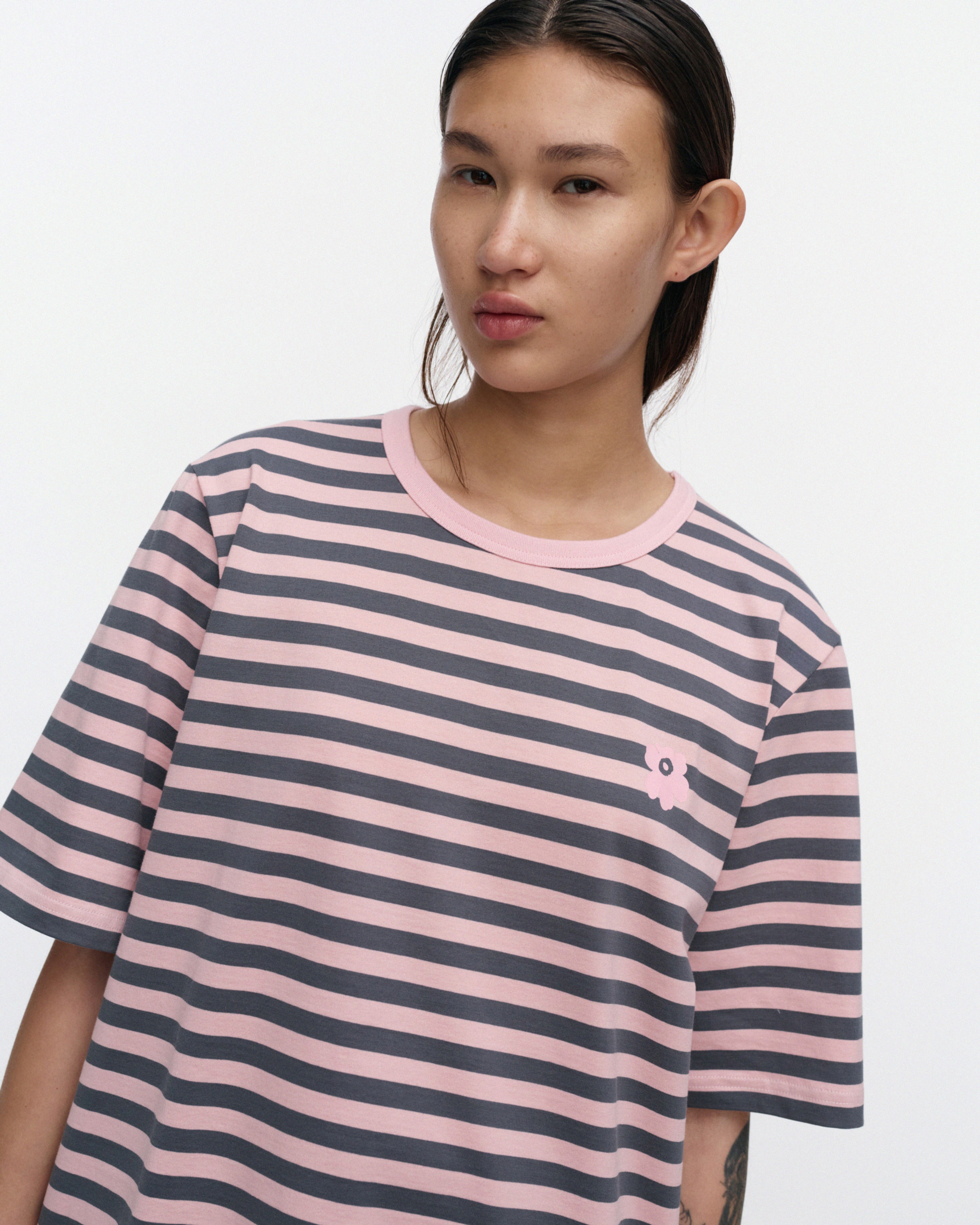 Tasaraita Unisex Unikko, Kioski t-shirt, light pink, dark grey,