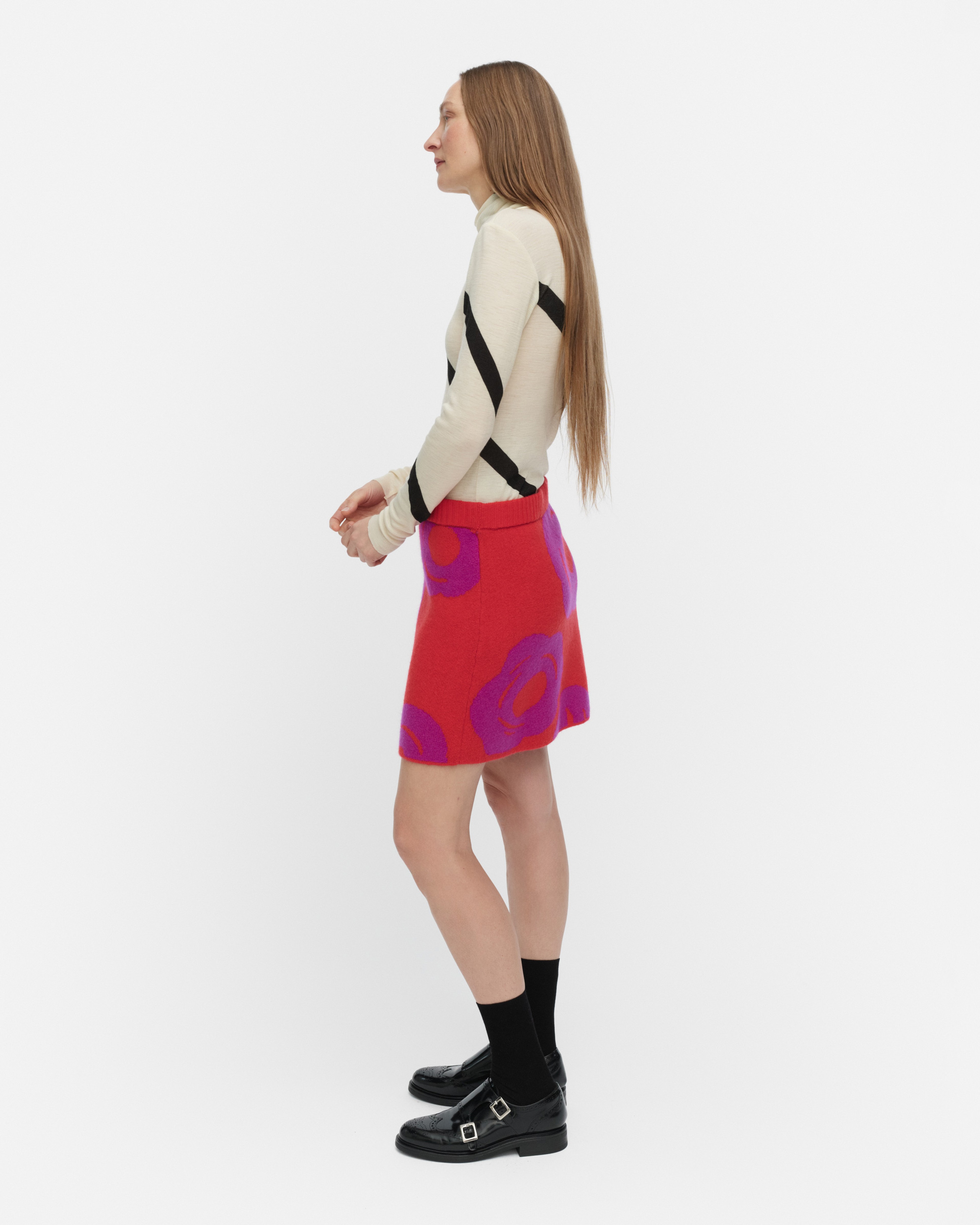 Lovea Tumma, Knitted skirt, red, purple,