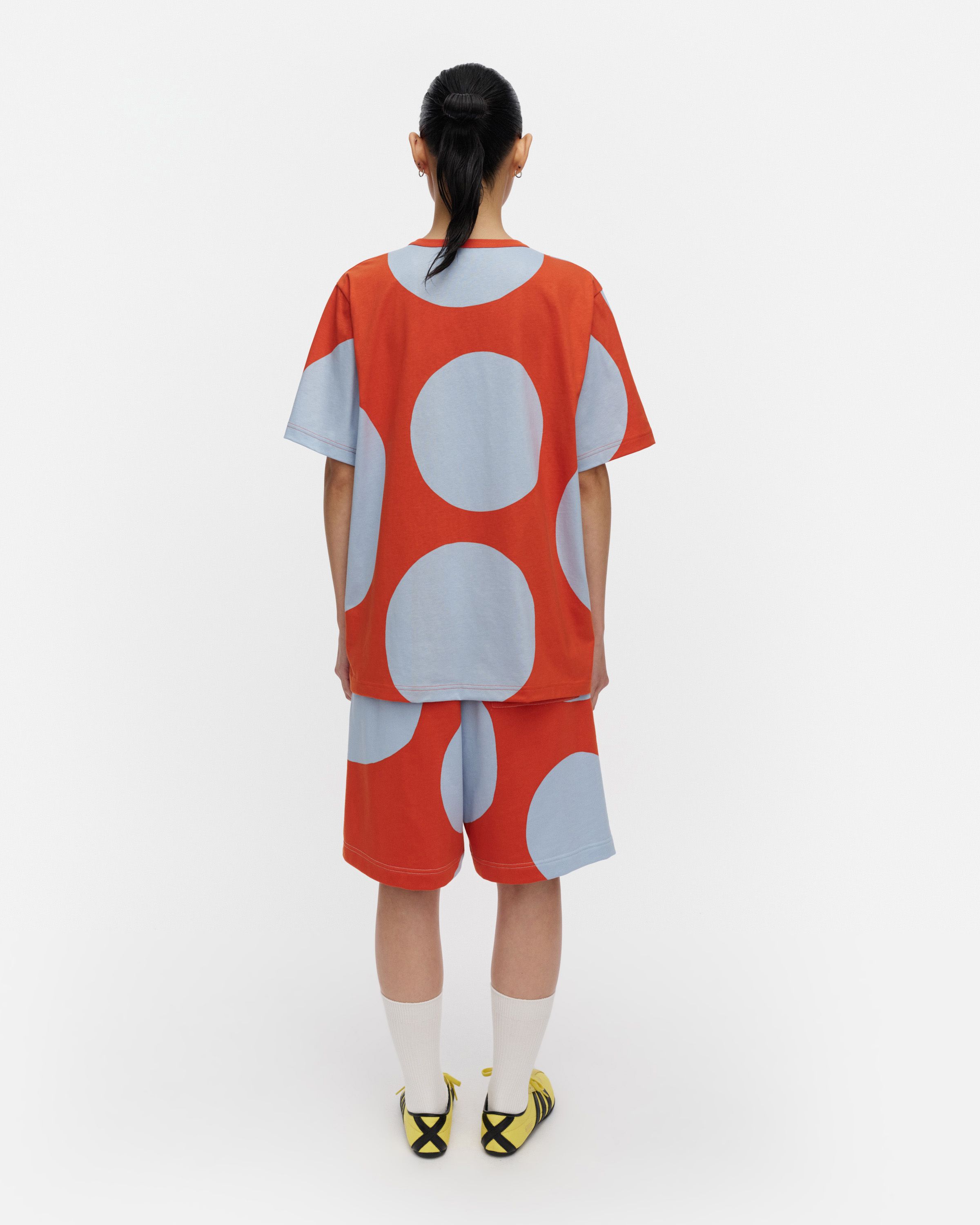 Joggi Keidas Kioski hoodie light pink, off white | Marimekko