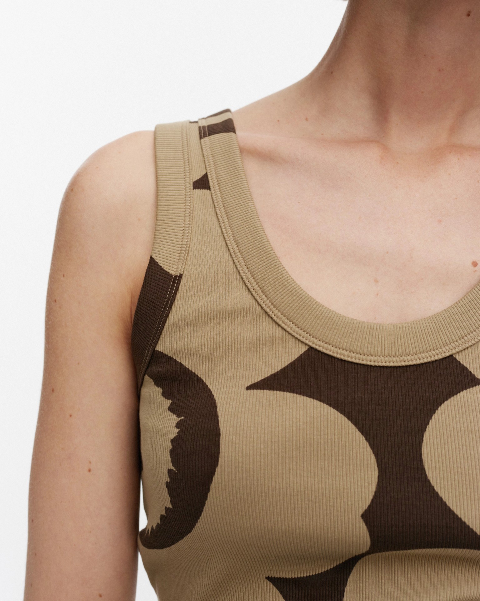 Uusia Unikko, Top, brown, dark brown,