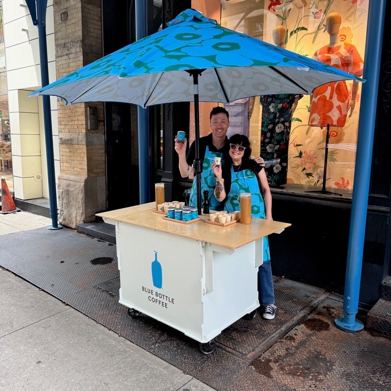 BBC coffee cart outside Marimekko store i NYC.