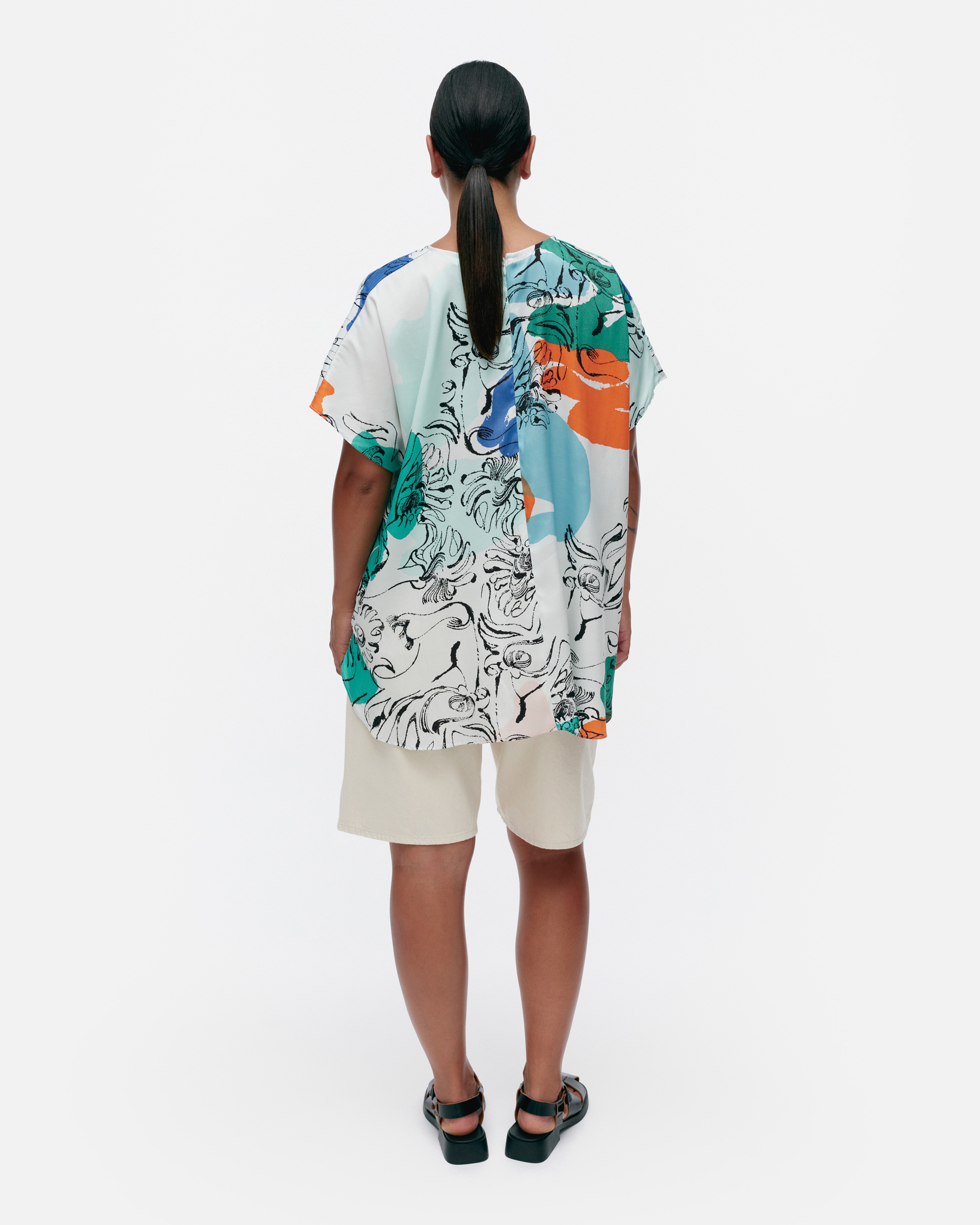 Herkkä Blombom, Top, off white, blue, green, red,