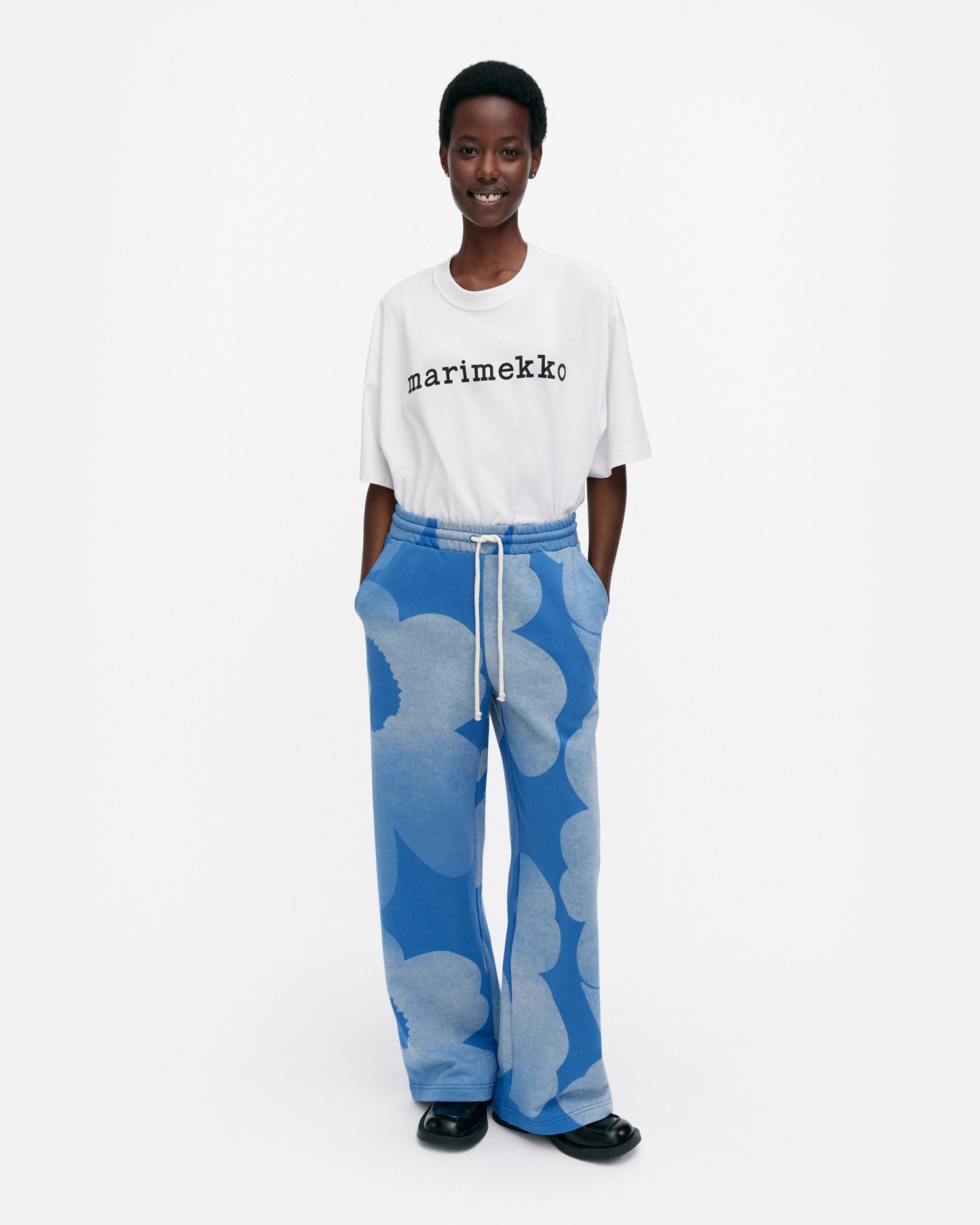 Varret Unikko, Kioski trousers, blue, off white,
