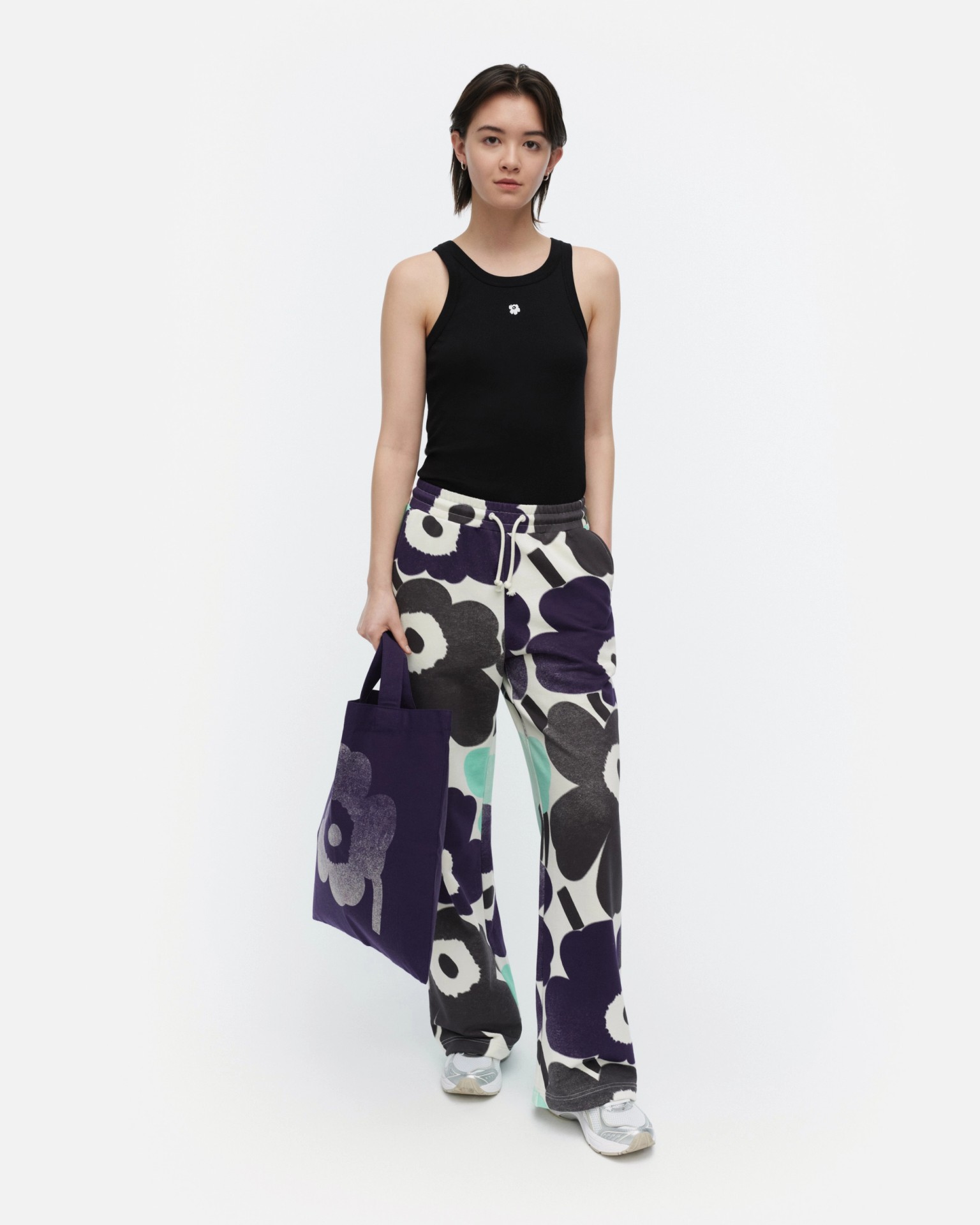 Varret Unikko, Kioski sweatpants, off white, mint, violet,