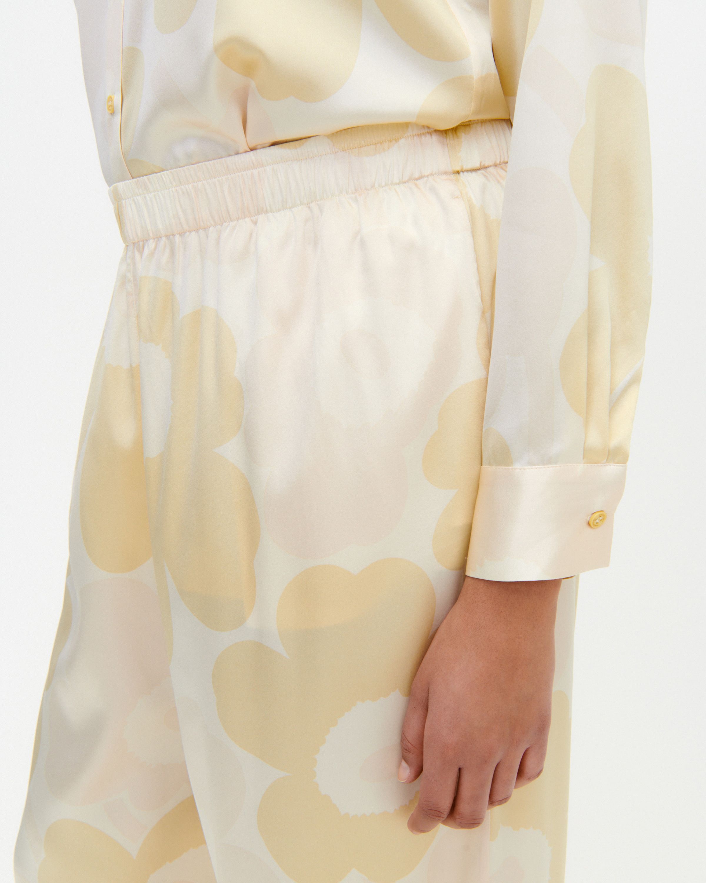 Solryn Pieni Unikko Silk trousers | Marimekko