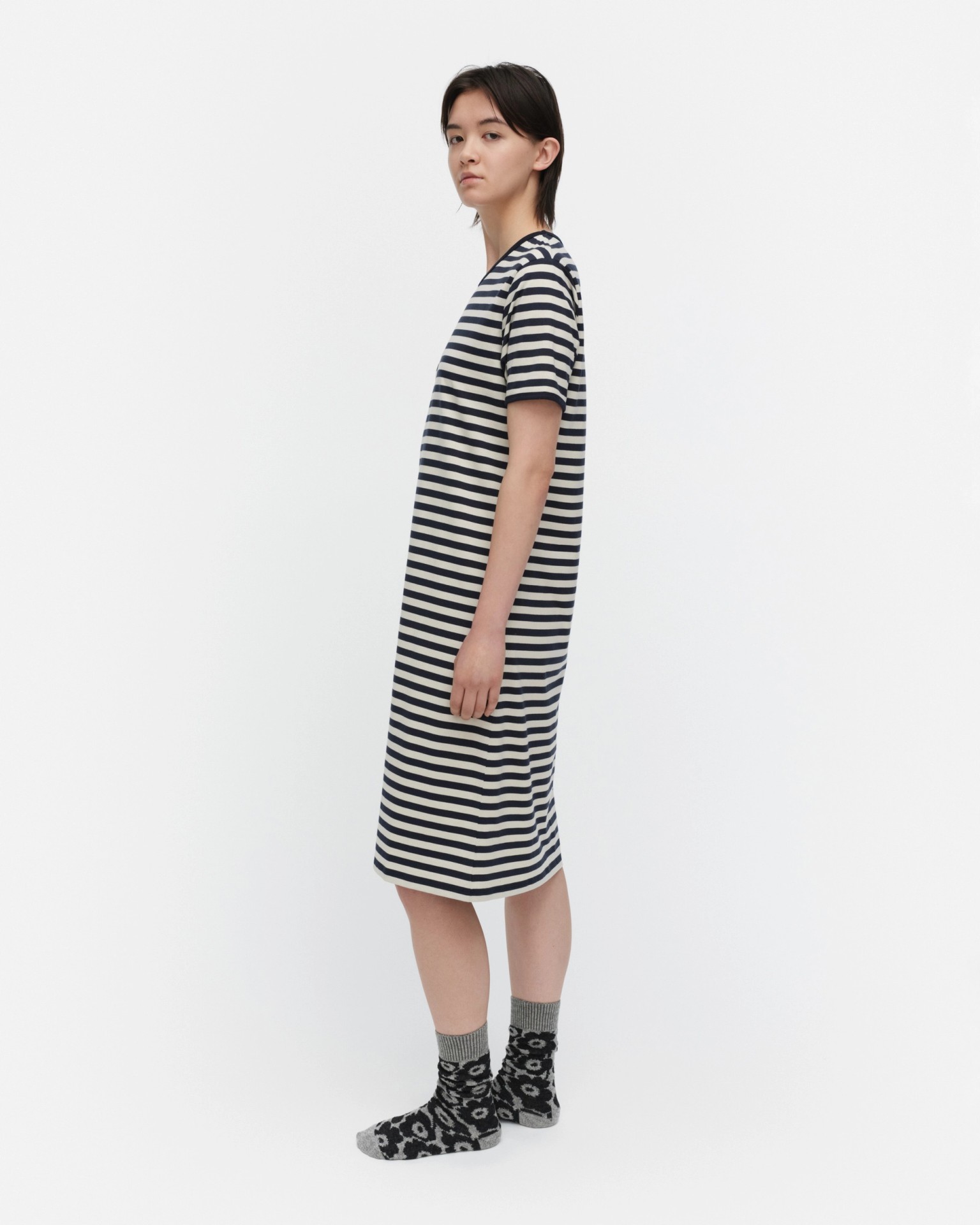 Hetta II Tasaraita, Nightgown, dark navy, off white,