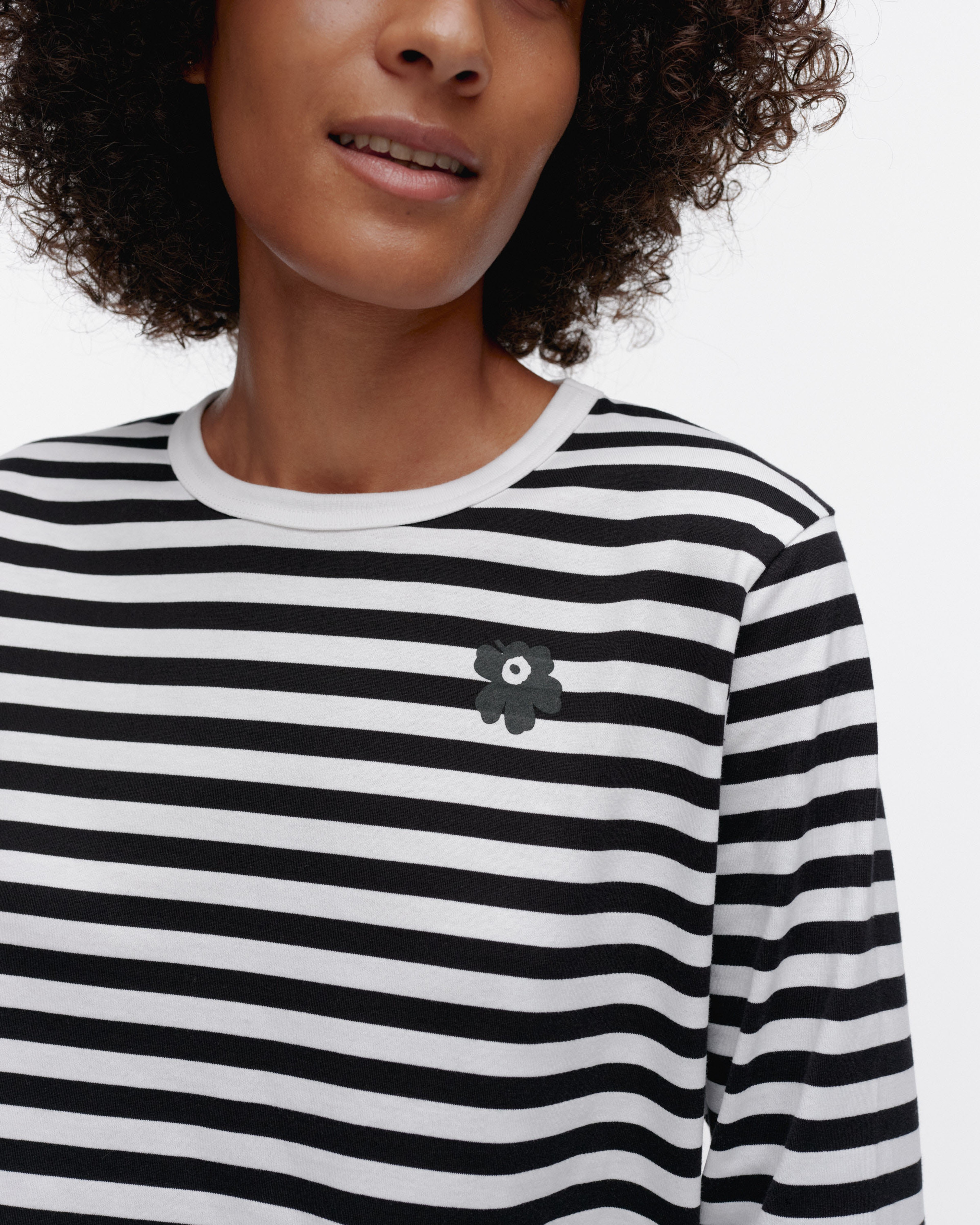 Tasaraita Unikko, Kioski jersey shirt, white, black,