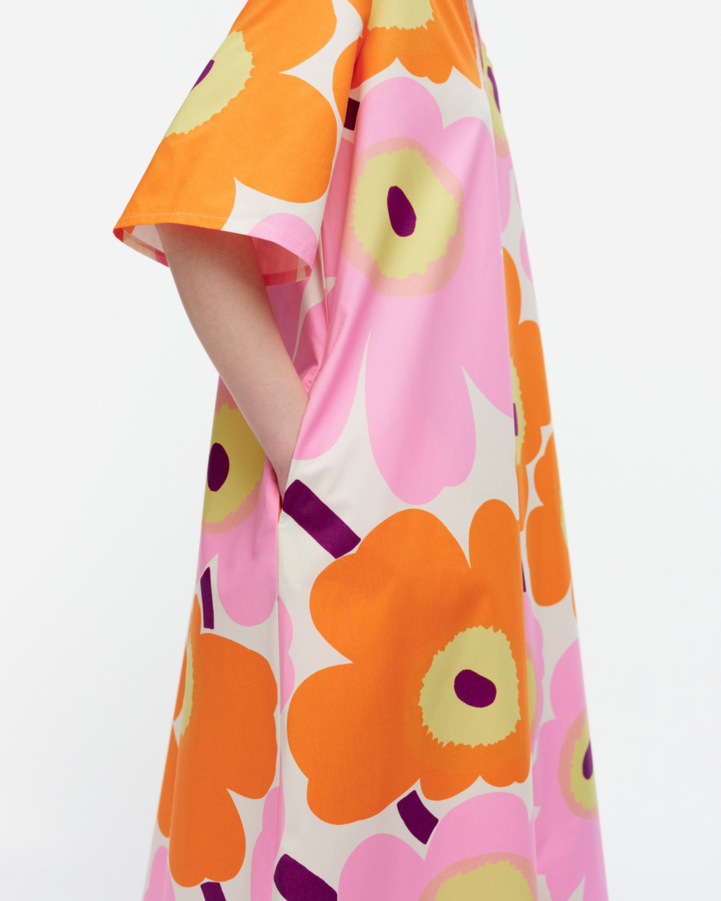 Kellotus Unikko Cotton twill dress