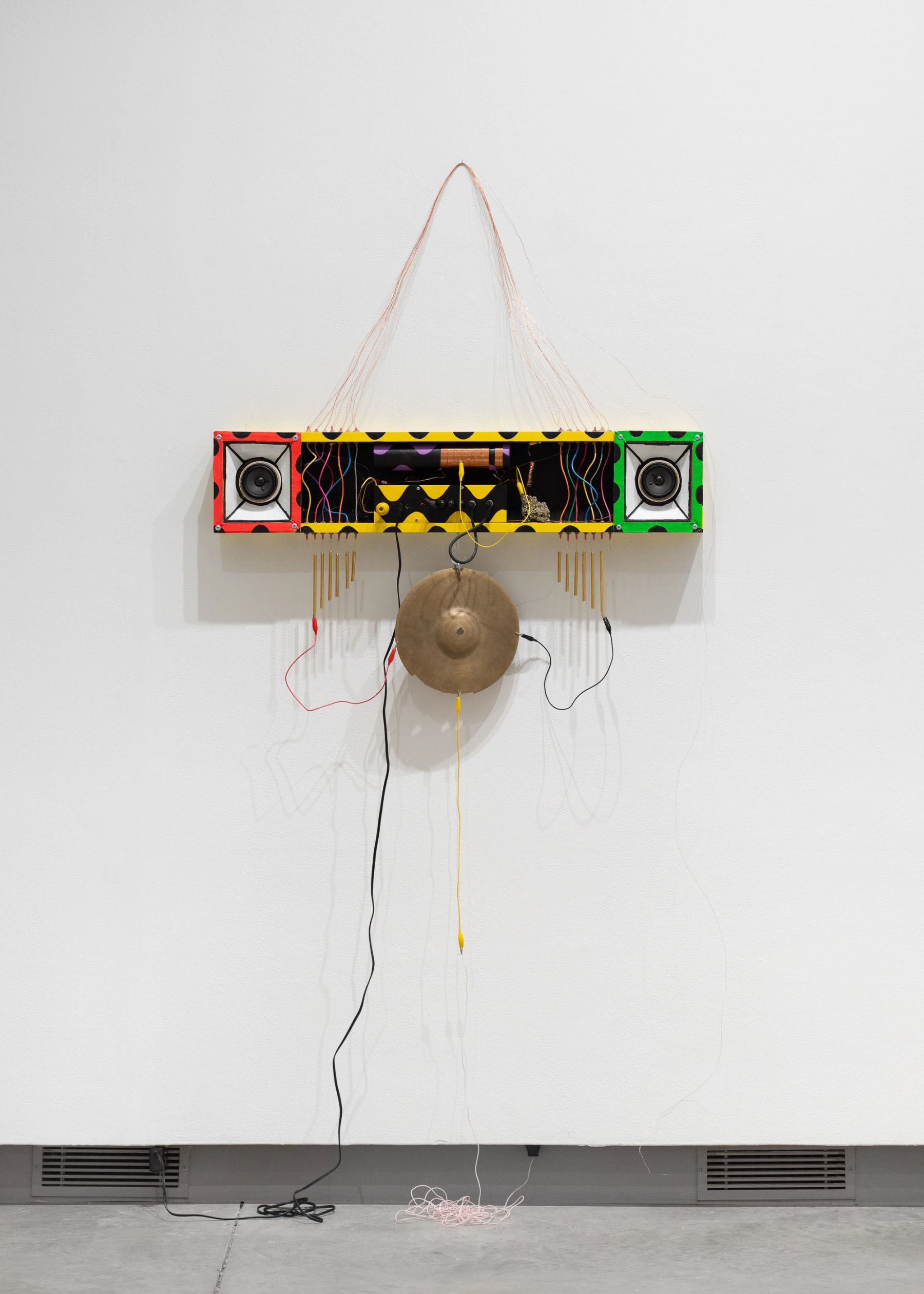 Peter Simensky, Boombox - Honey Bee, 2023.