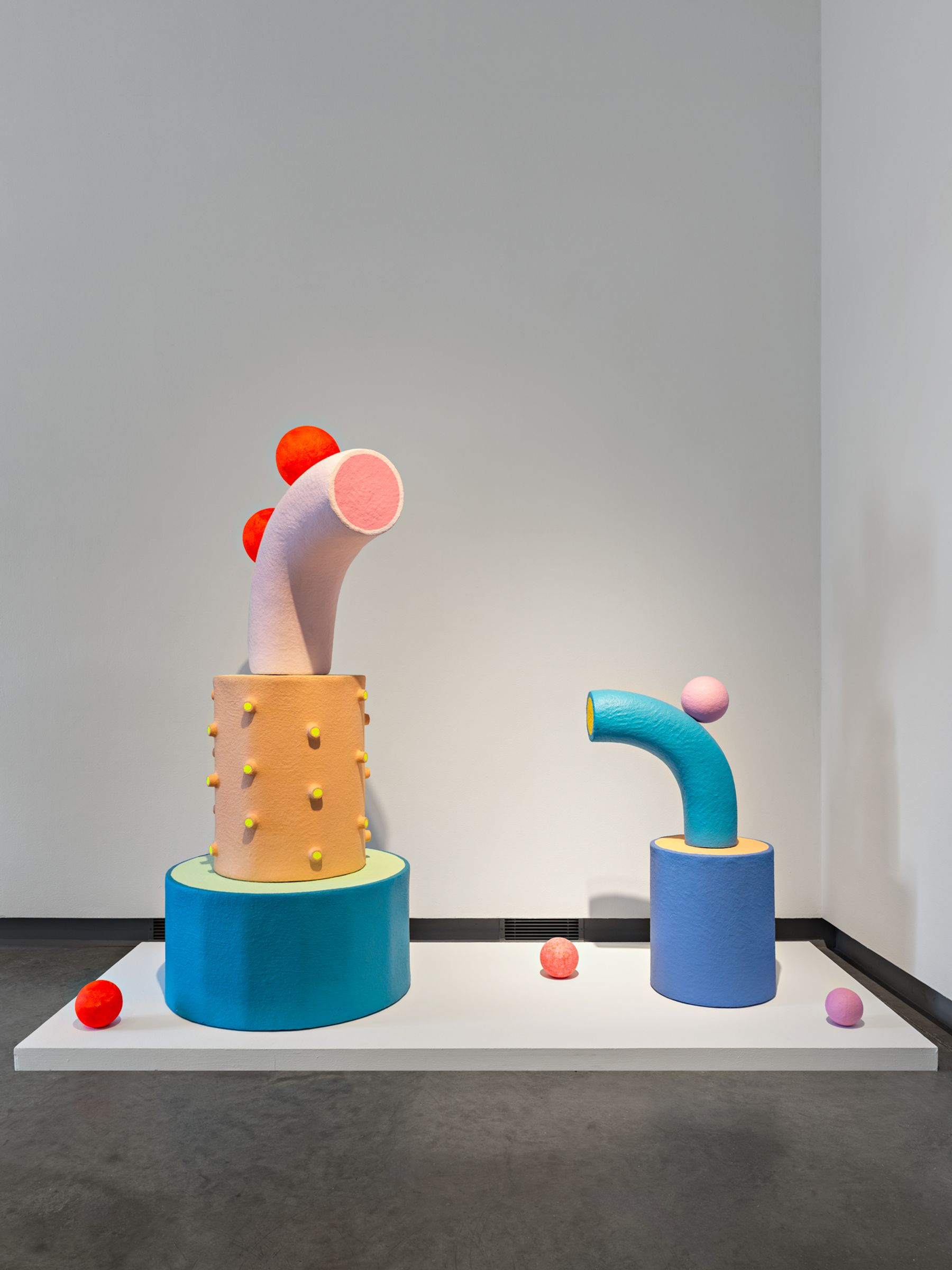 CHIAOZZA, Gemel Sculpture No. 41 (left) Gemel Sculpture No 37 (right), 2023. Photography by Ben Ganscos Studio.