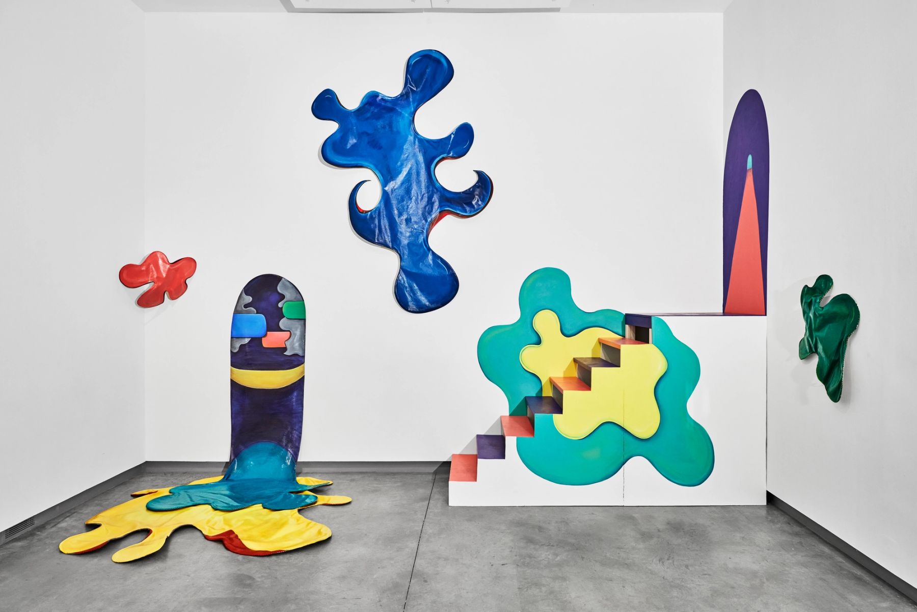 2021 MFA Thesis Exhibition, installation view with work by Caitlyn D'Amico