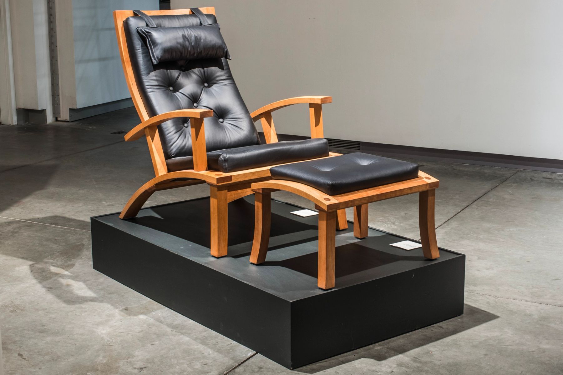 Thomas Moser: Legacy in Wood installation view.