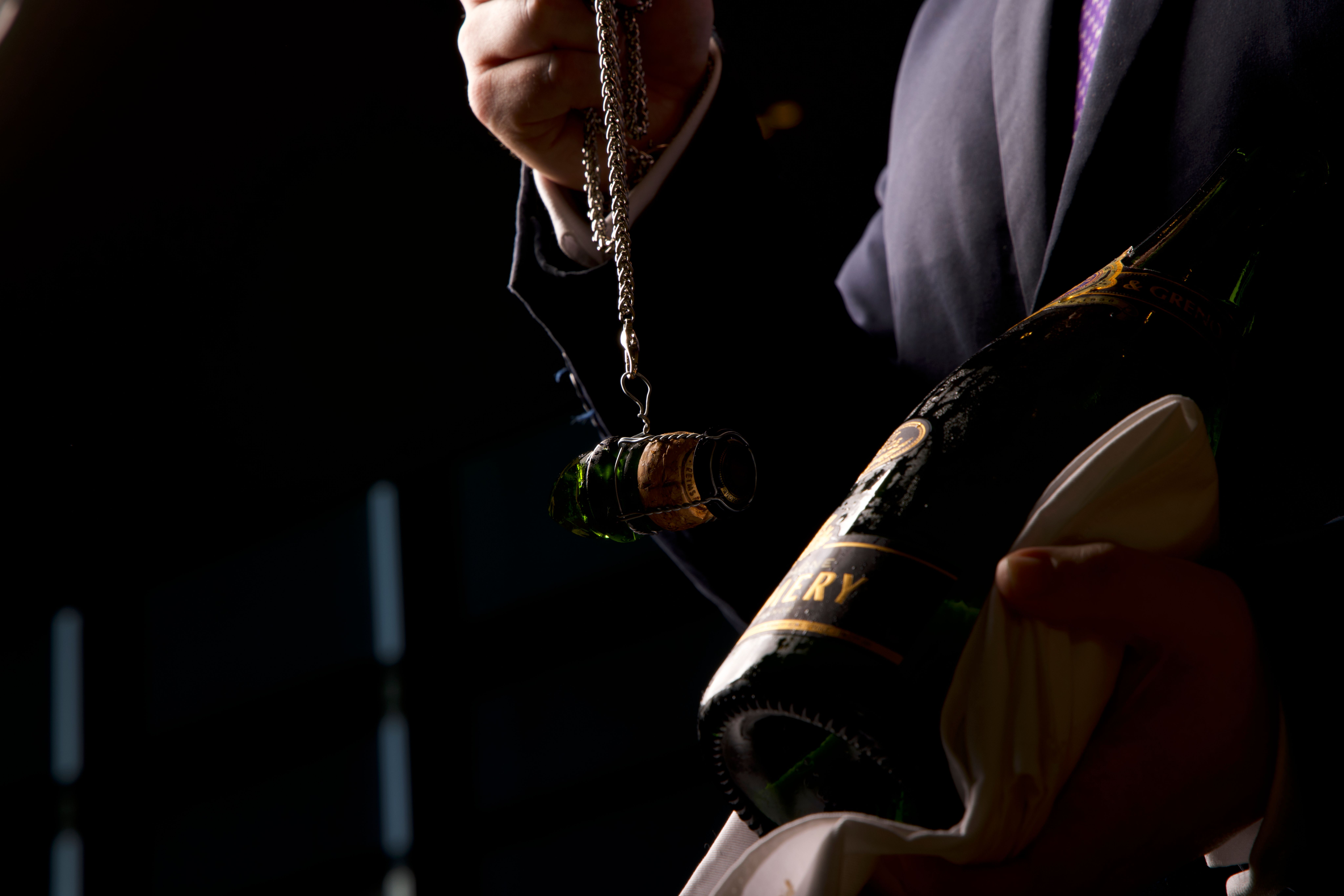 champagne sabre styled