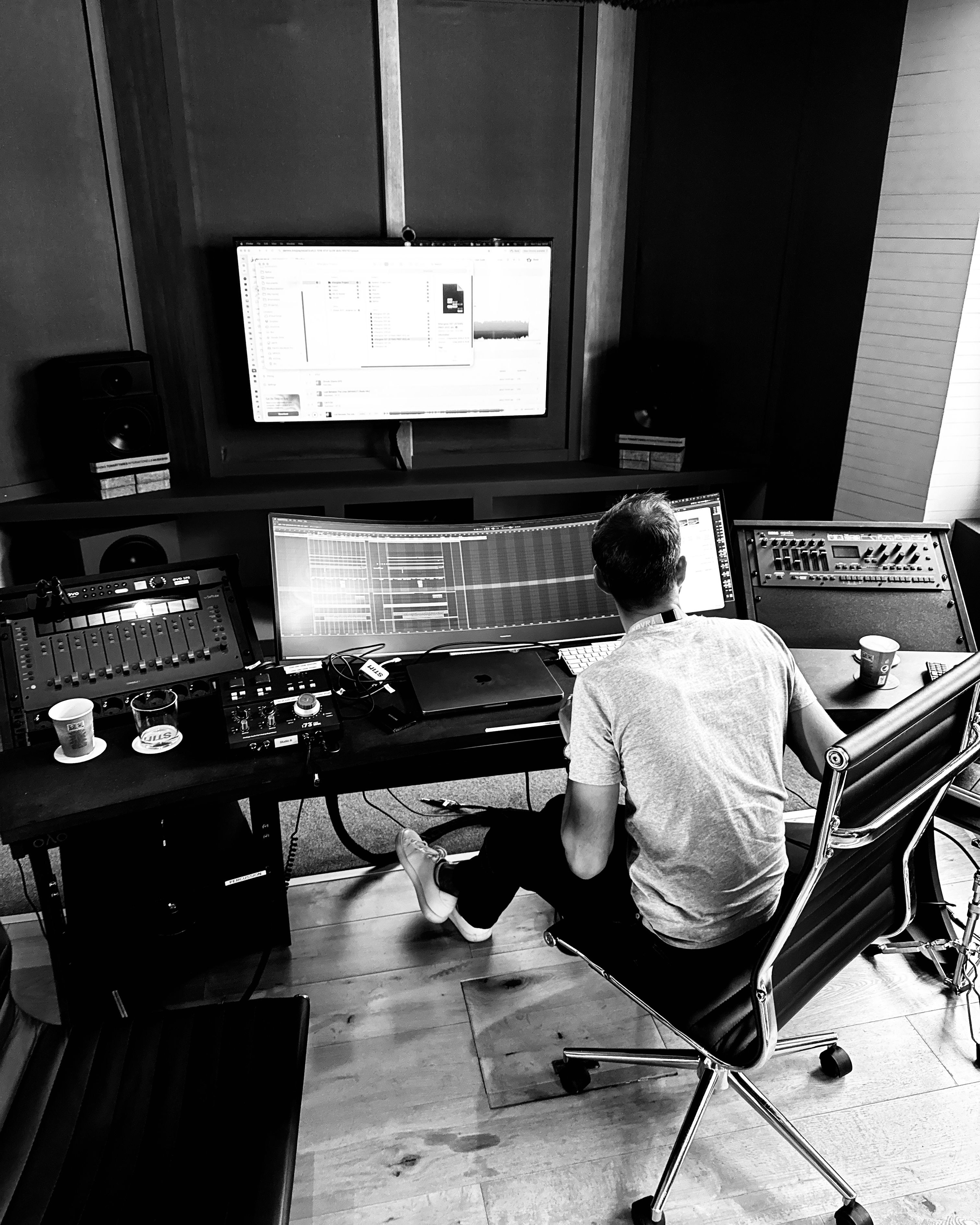 Eliosix in the studio